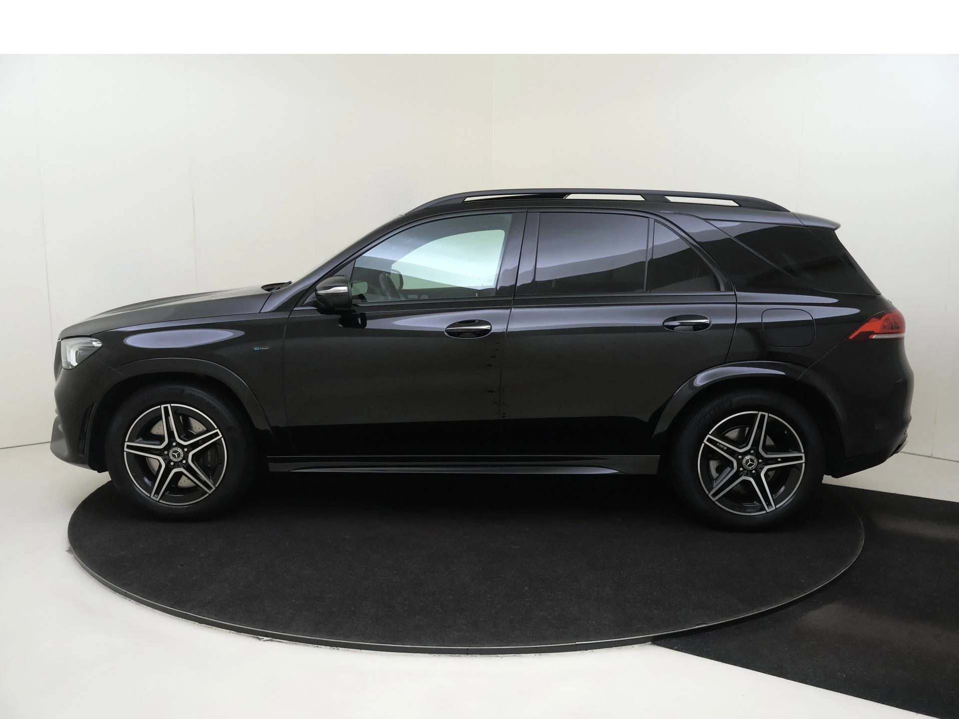 Mercedes-Benz-GLE-image-7