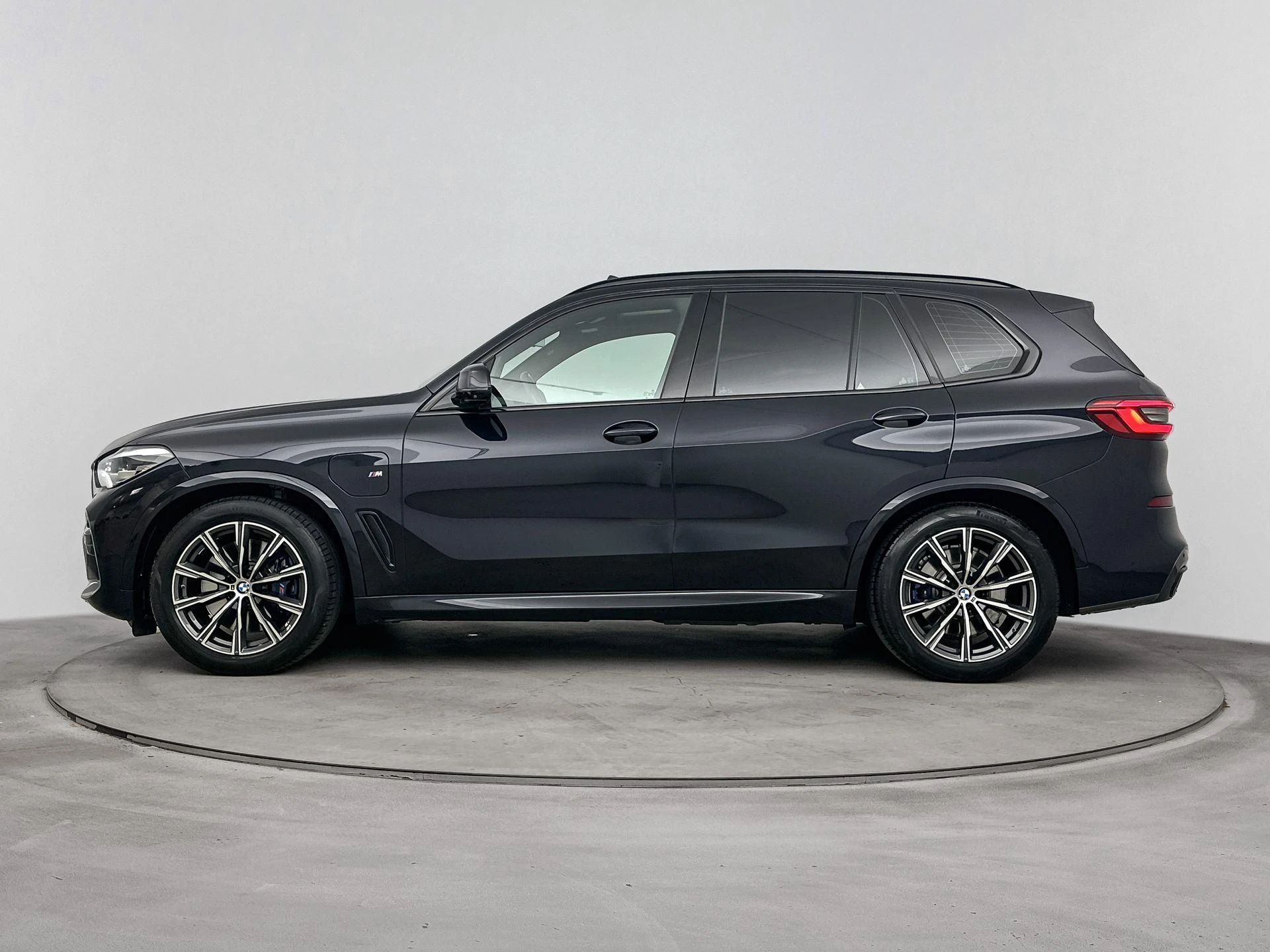 BMW-X5-image-1