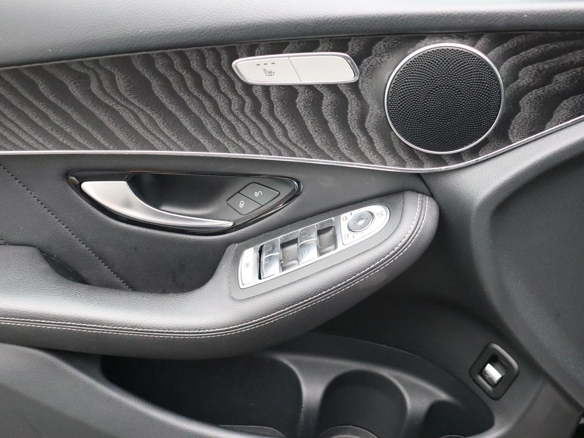 Mercedes-Benz-GLC-image-7