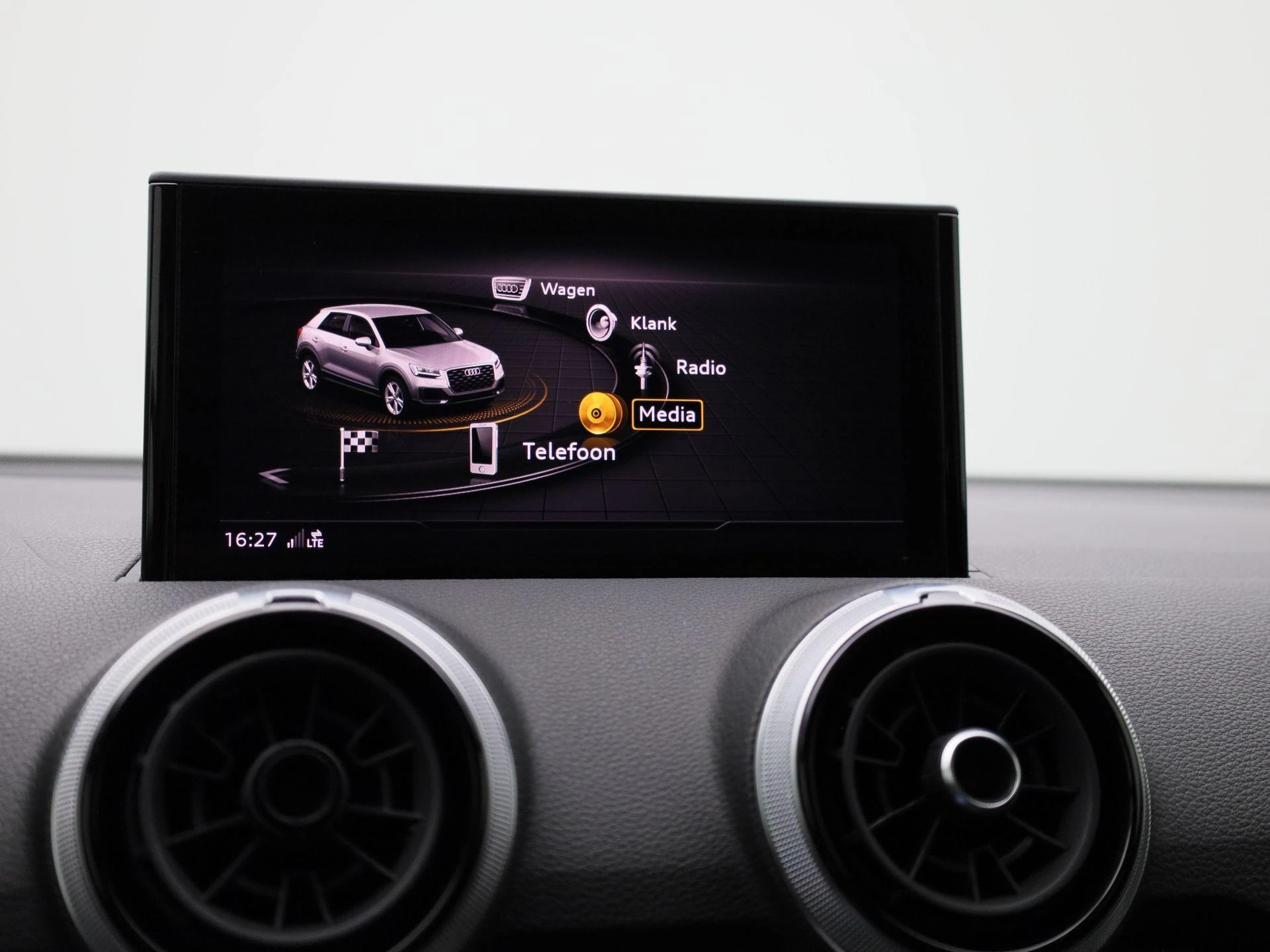 Audi Q2 30 TFSI S Edition