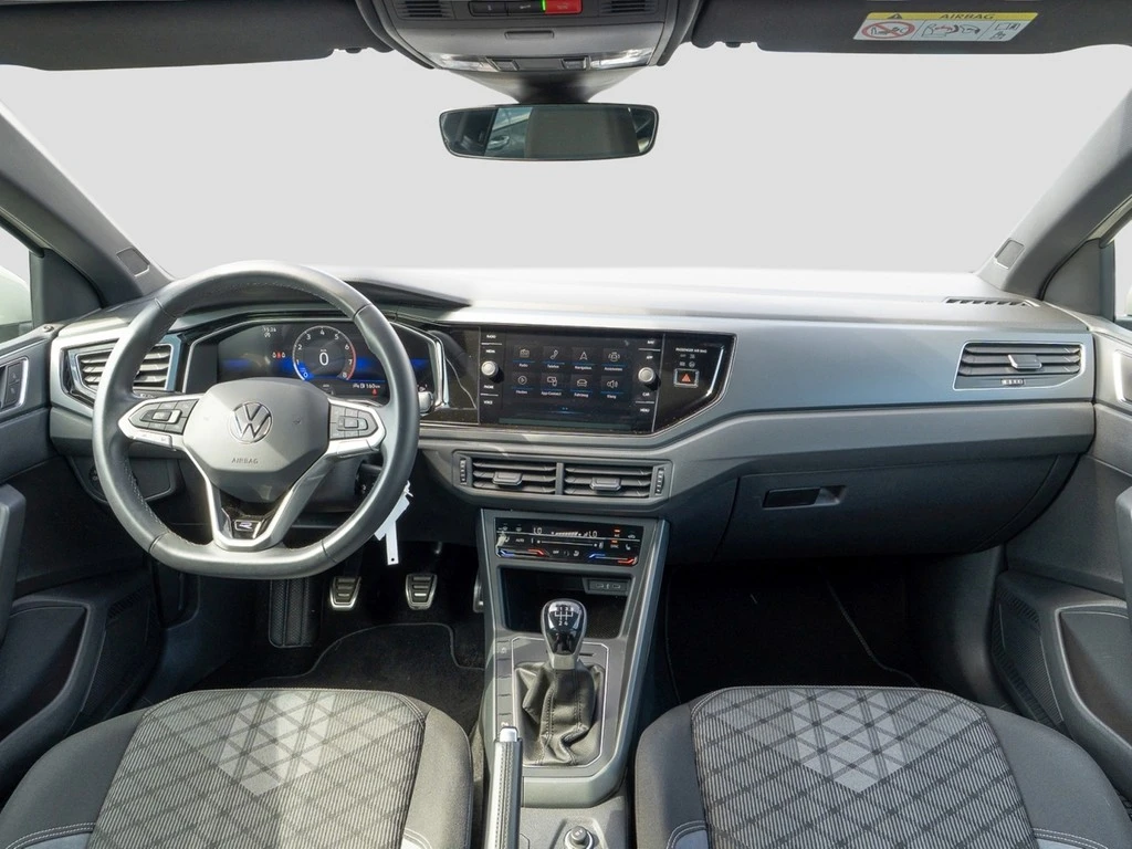 Volkswagen-Polo-image-9
