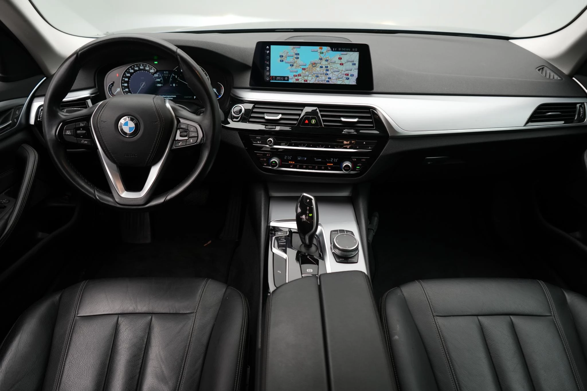 BMW-5 Serie-image-30
