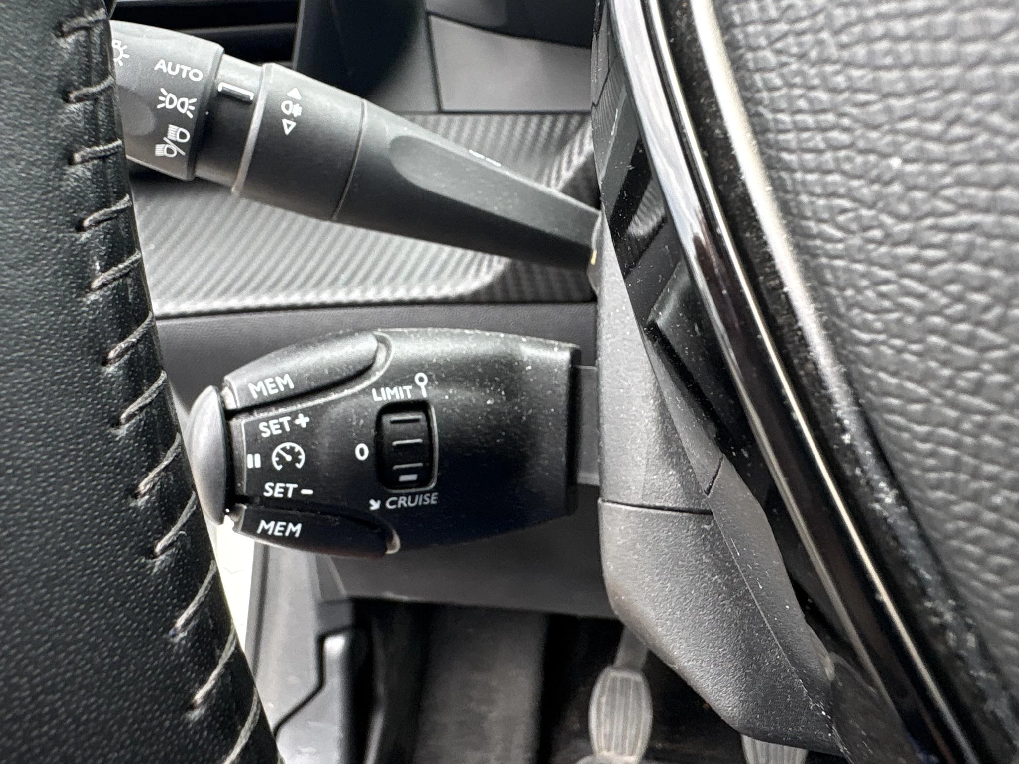 Peugeot-208-image-14