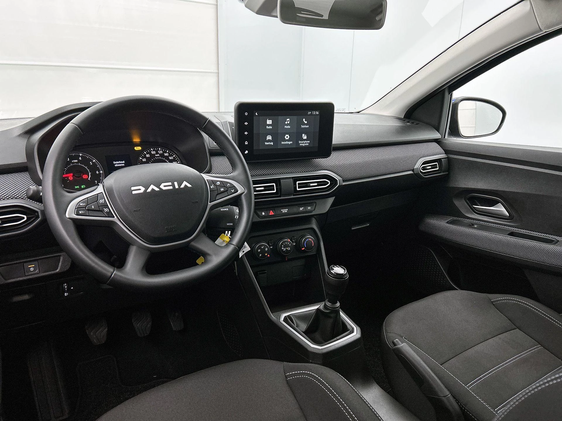 Dacia-Sandero-image-10