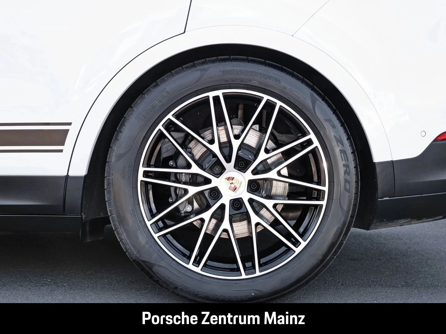Porsche-Cayenne-image-12