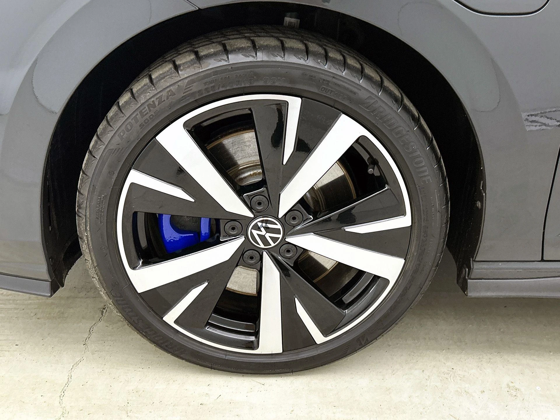 Volkswagen-Golf-image-34