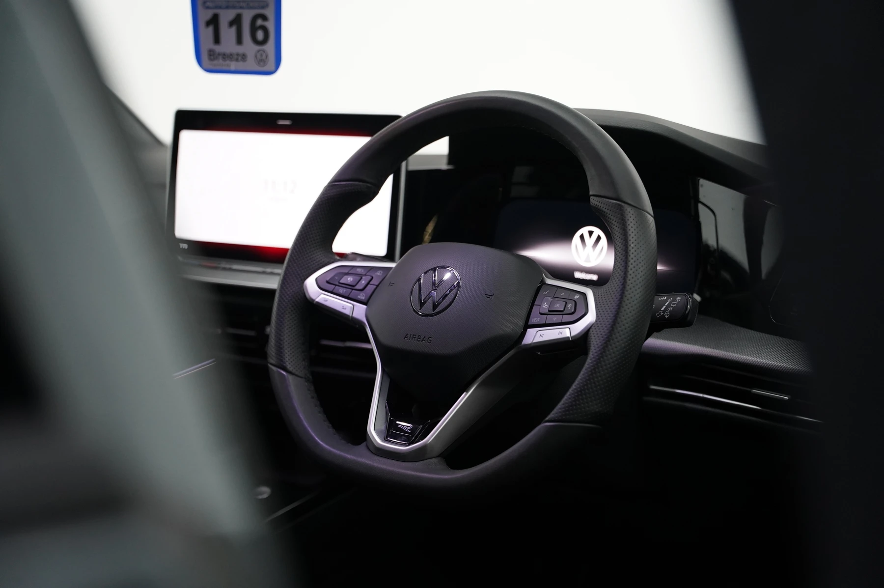 Volkswagen-Golf-image-16