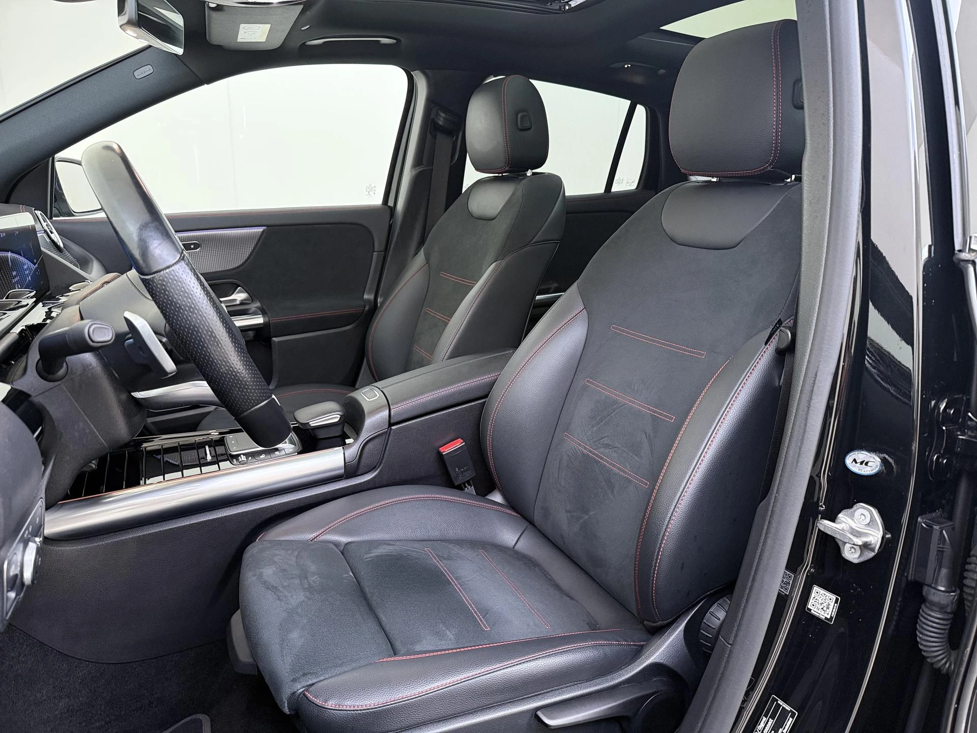 Mercedes-Benz-EQA-image-14