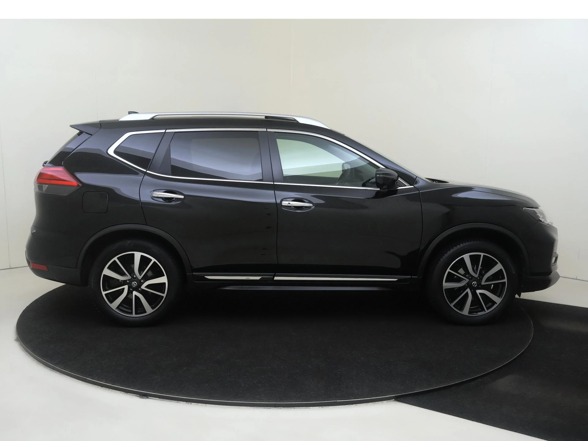 Nissan-X-Trail-image-8