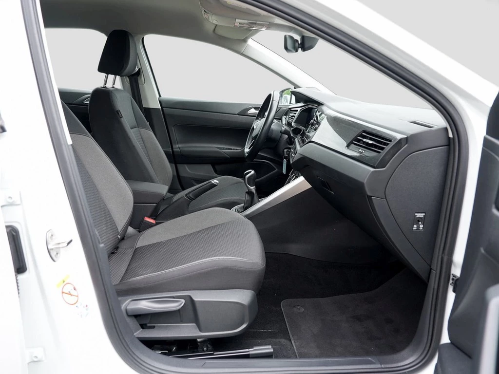 Volkswagen-Polo-image-6