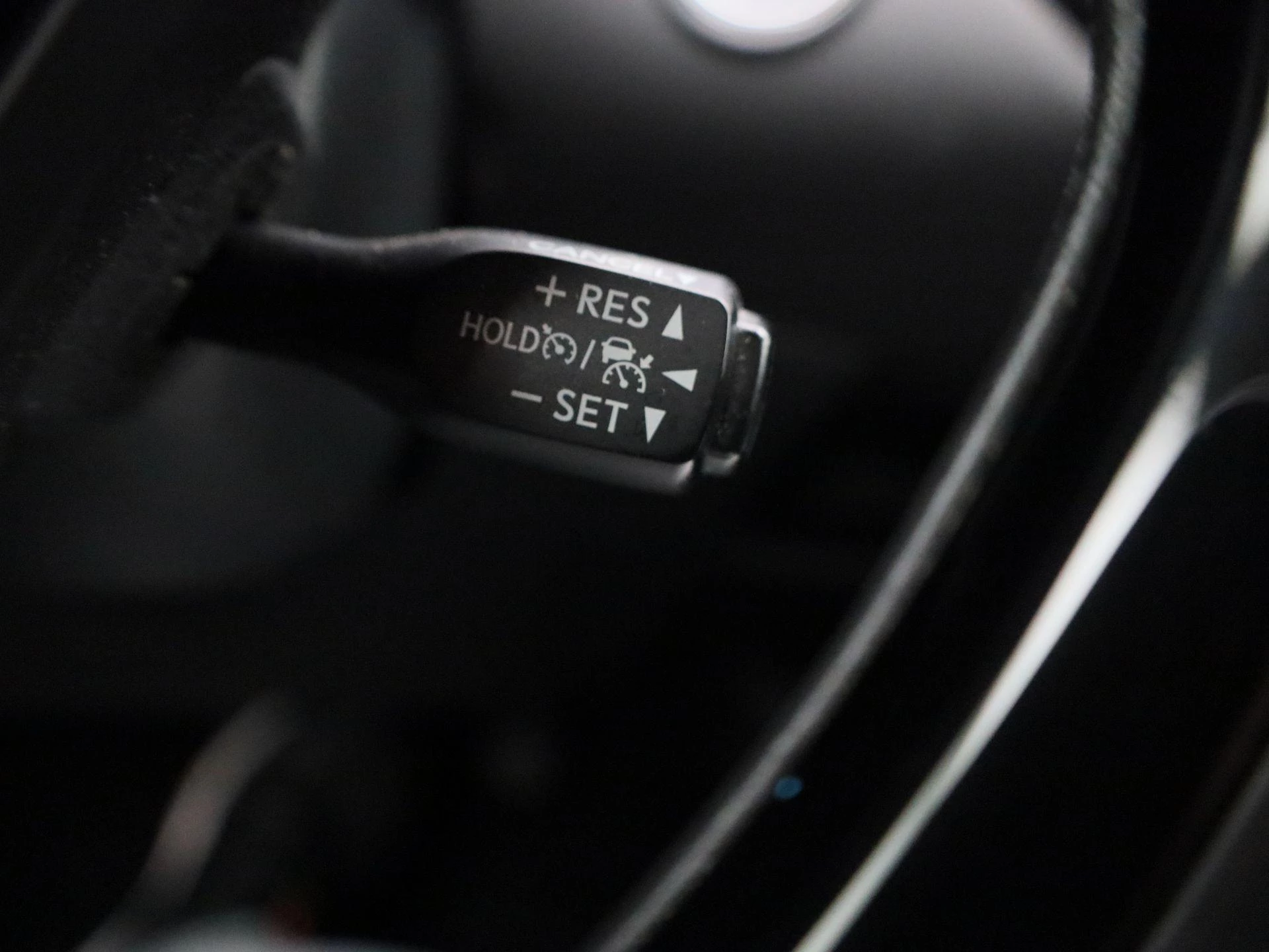 Toyota-C-HR-image-20