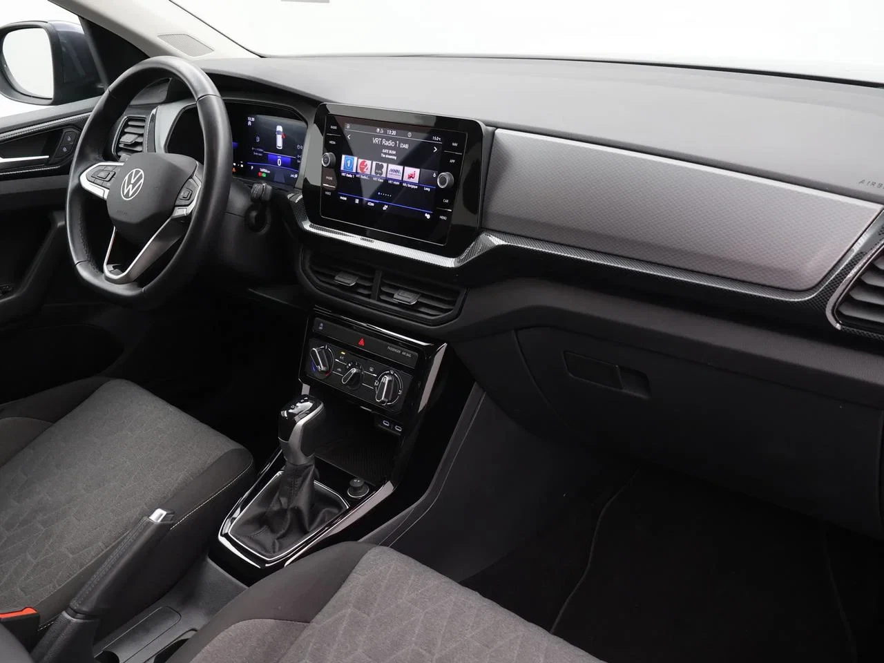 Volkswagen-T-Cross-image-4