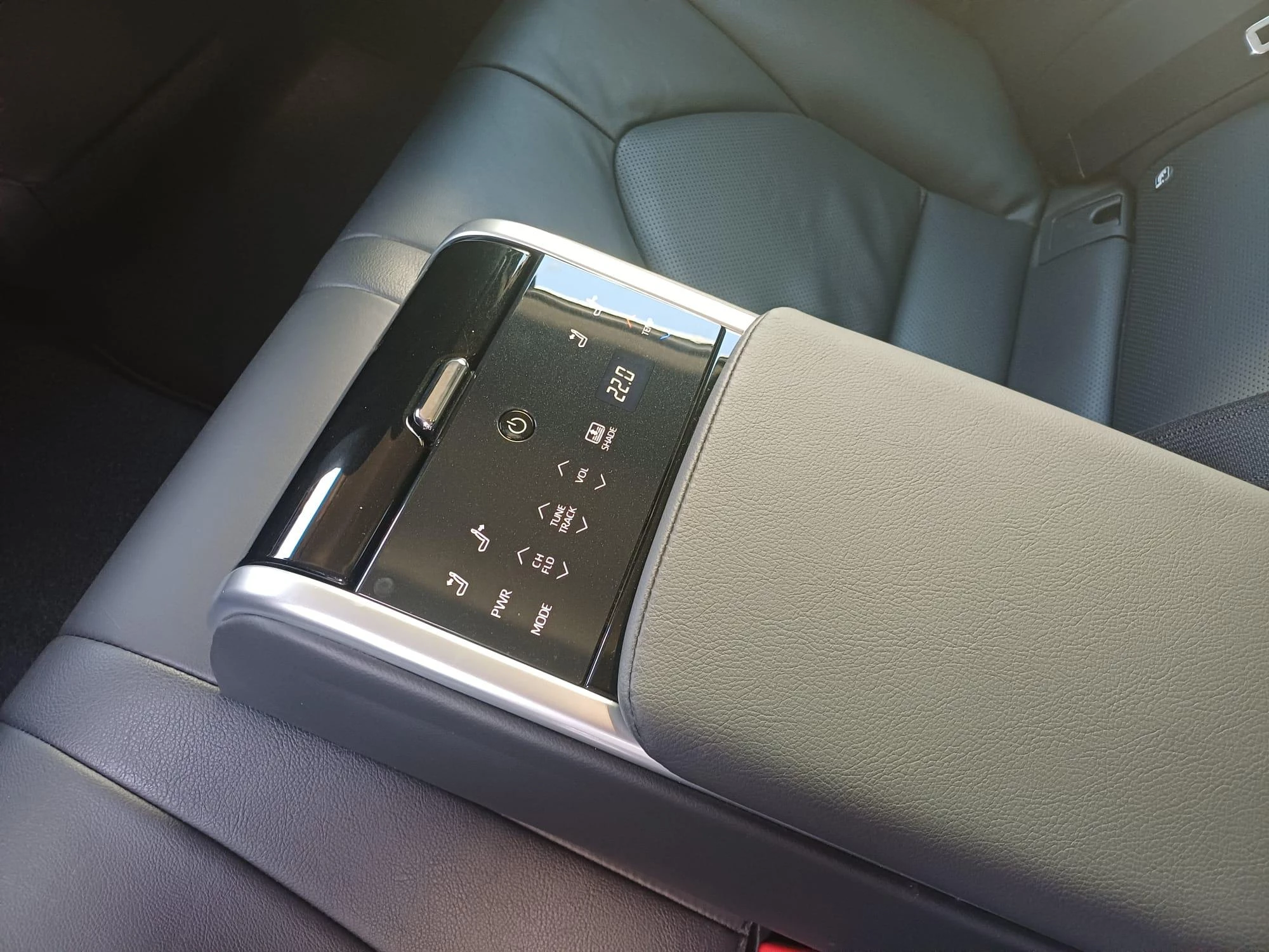 Toyota Camry 2.5 Hybrid Camry E-CVT