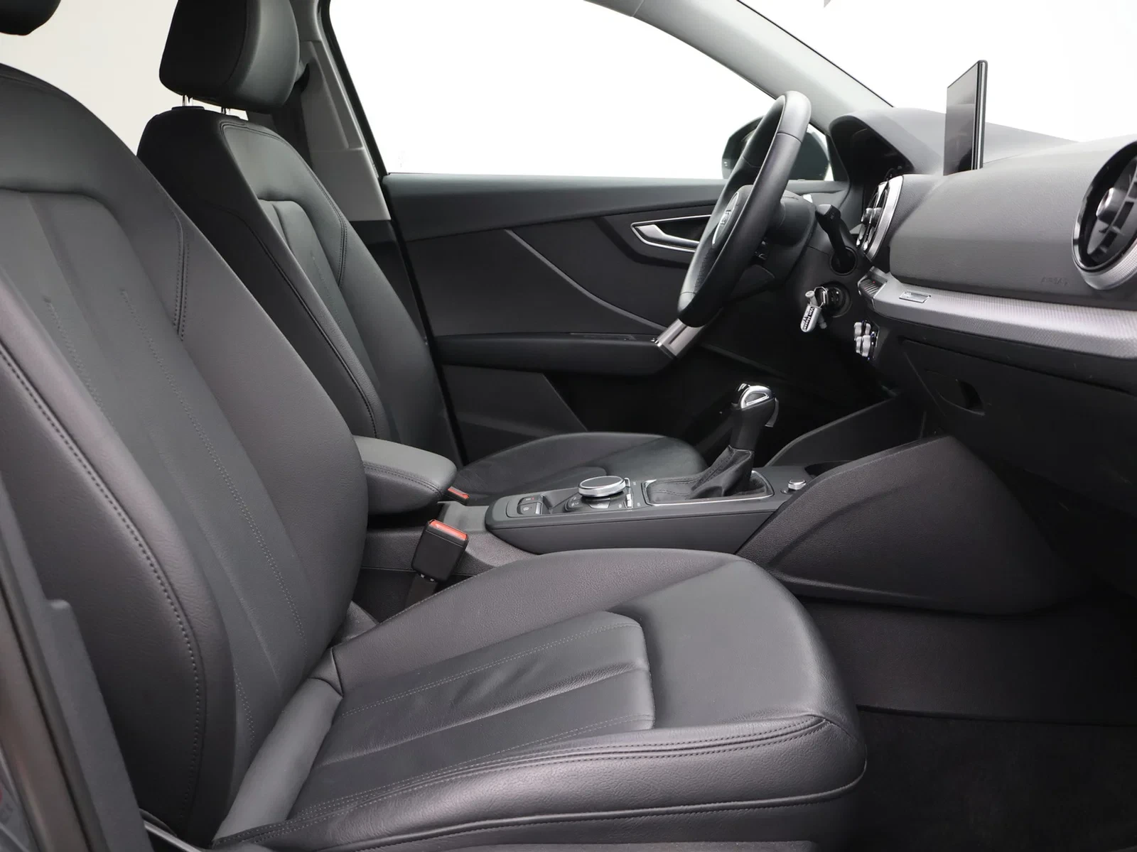 Audi Q2 Audi Q2 Business Edition Advanced 35TFSI 150PK *AUTOMAAT*LEDER*NAVI*CAMERA*PDC*ACC*VIRTUAL COCKPIT*.