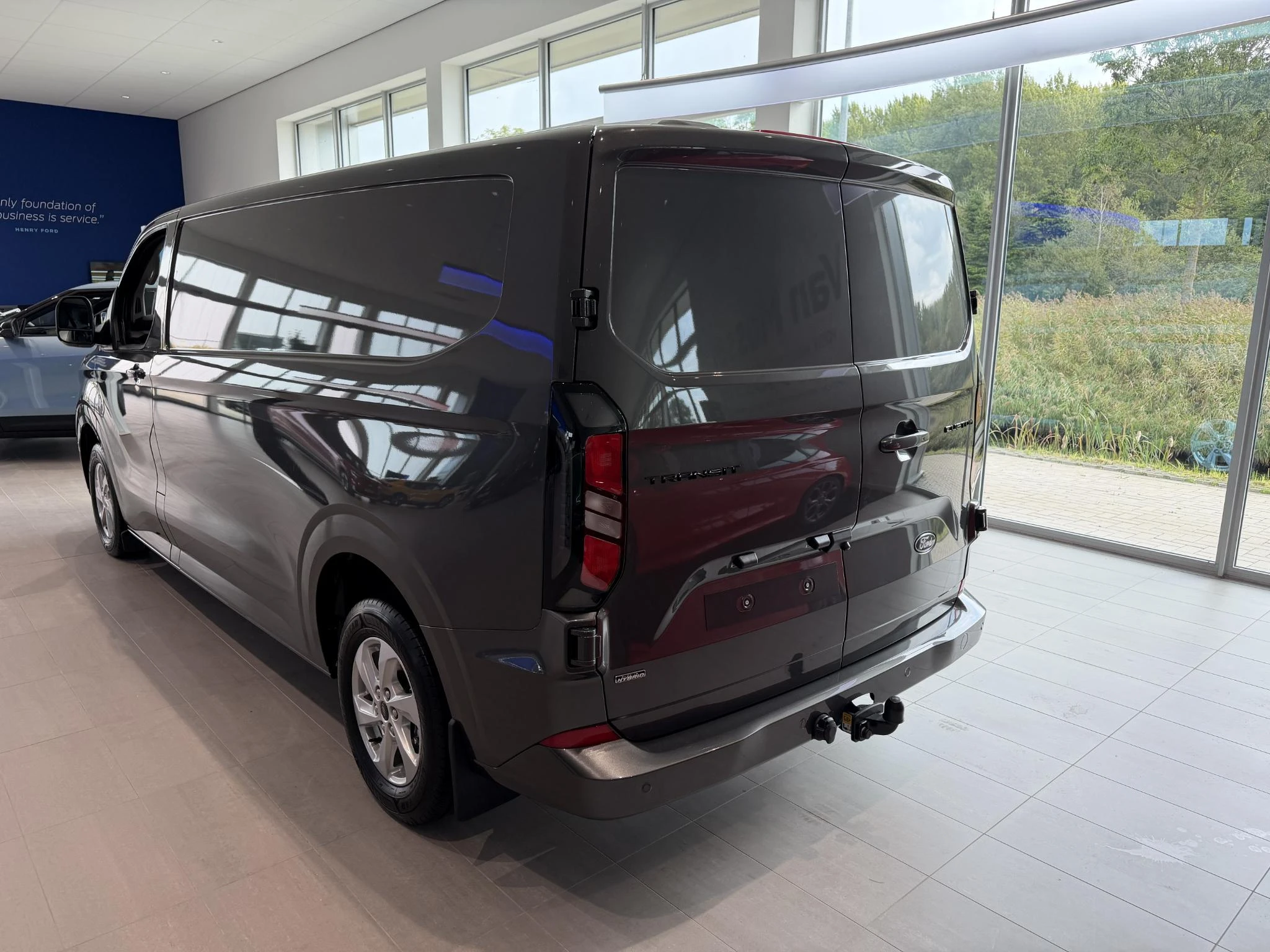 Ford-Transit Custom-image-4