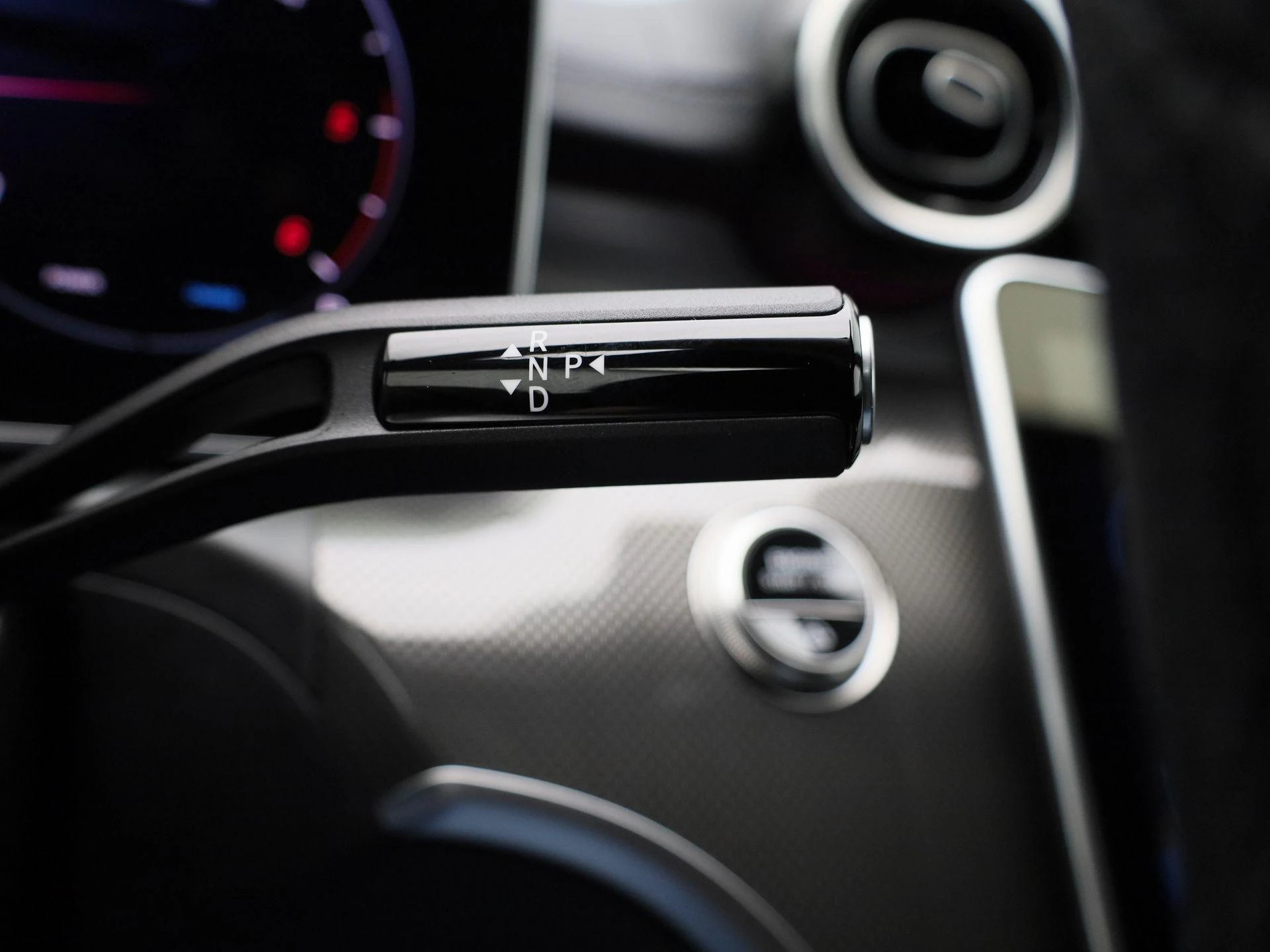 Mercedes-Benz-C-Klasse-image-27