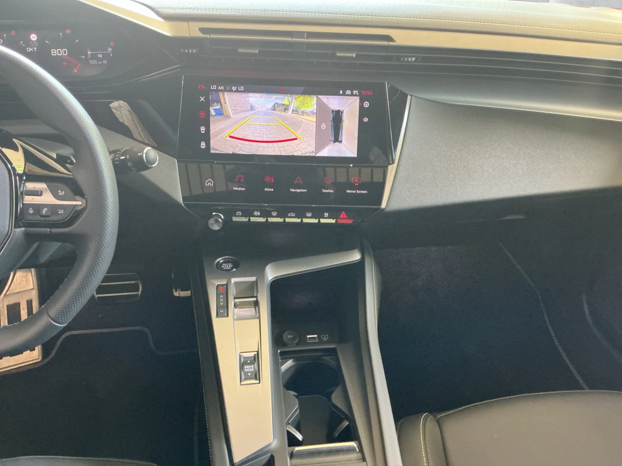 Peugeot 308 1.5 BlueHDi 130 SW GT KOMF.PKT*PANO*SHZ*LRHZ*EINPARKHILFEN*