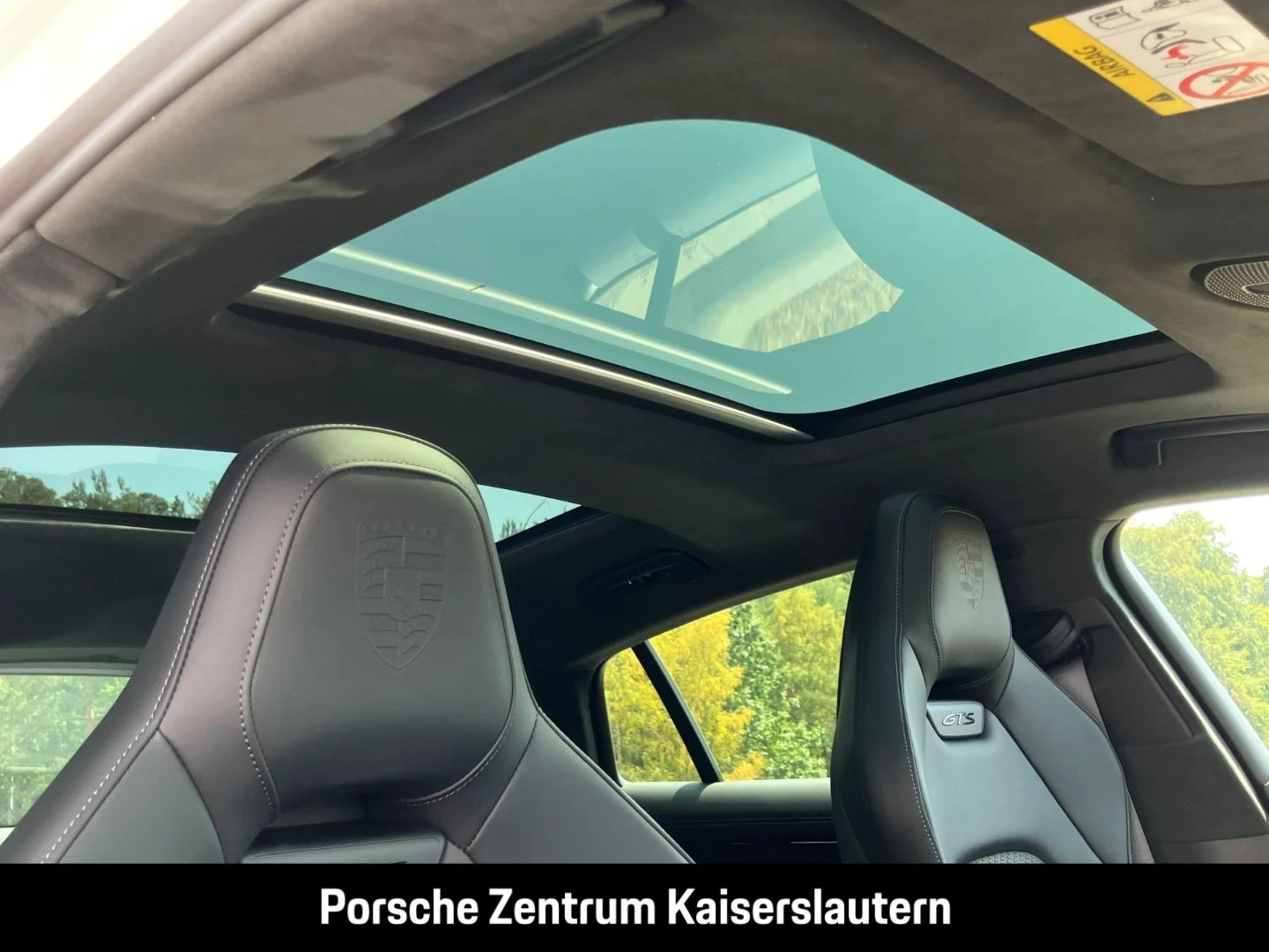 Porsche-Panamera-image-22