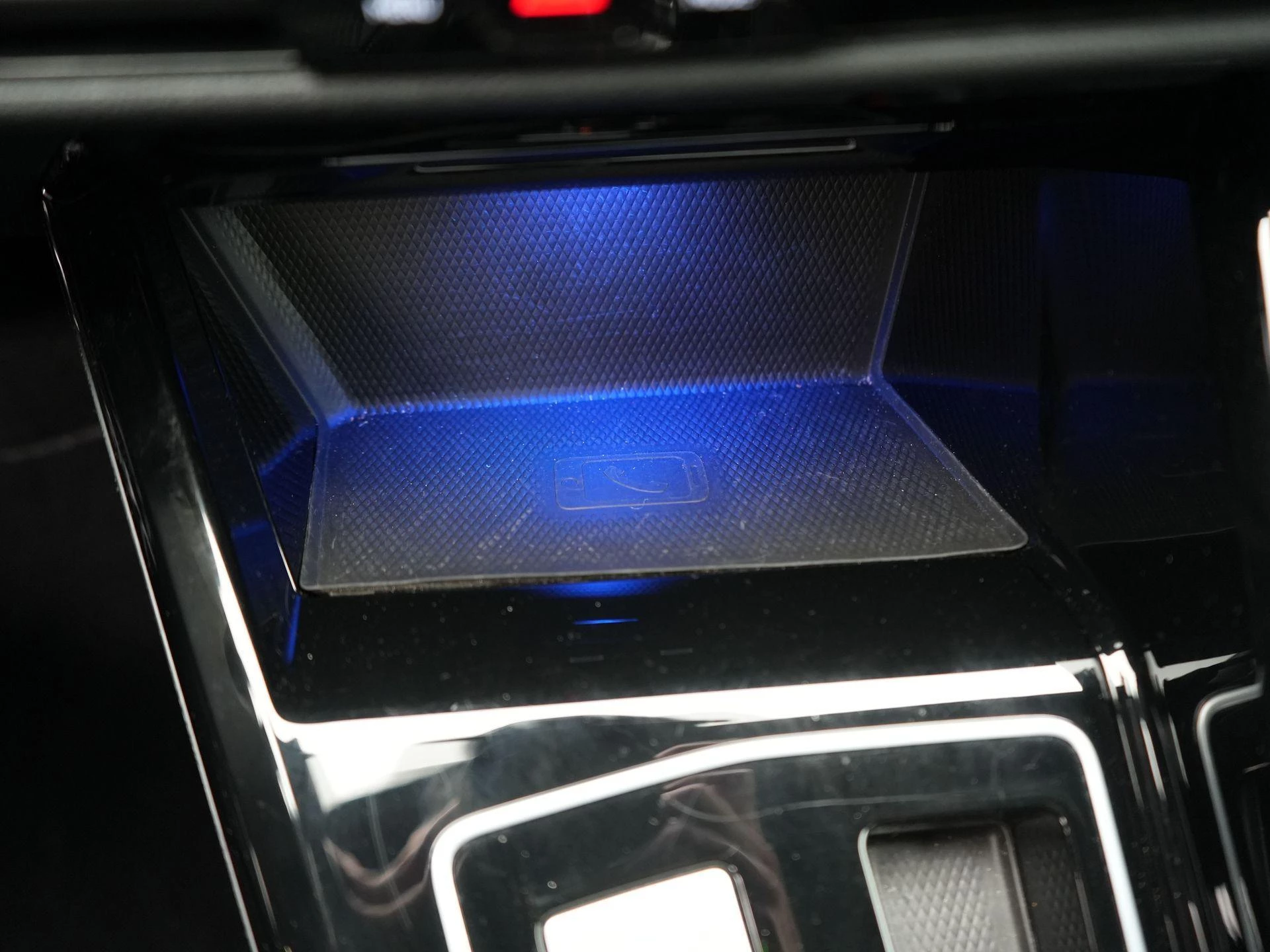 Volkswagen-Golf-image-26