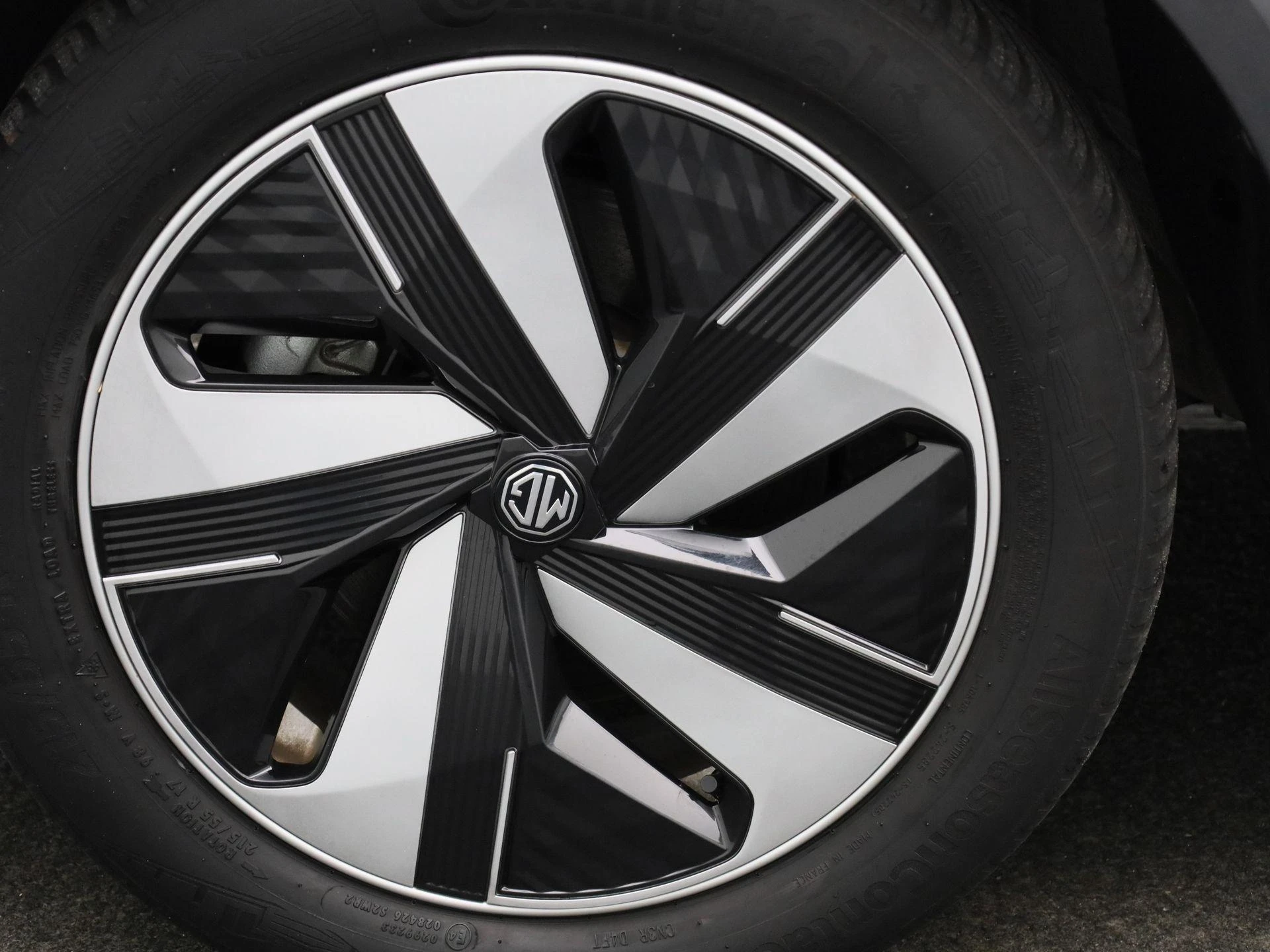 MG-ZS EV-image-12