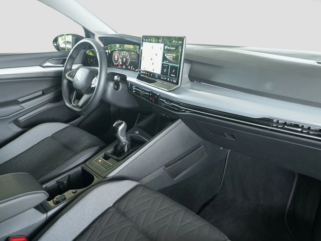 Volkswagen-Golf-image-7