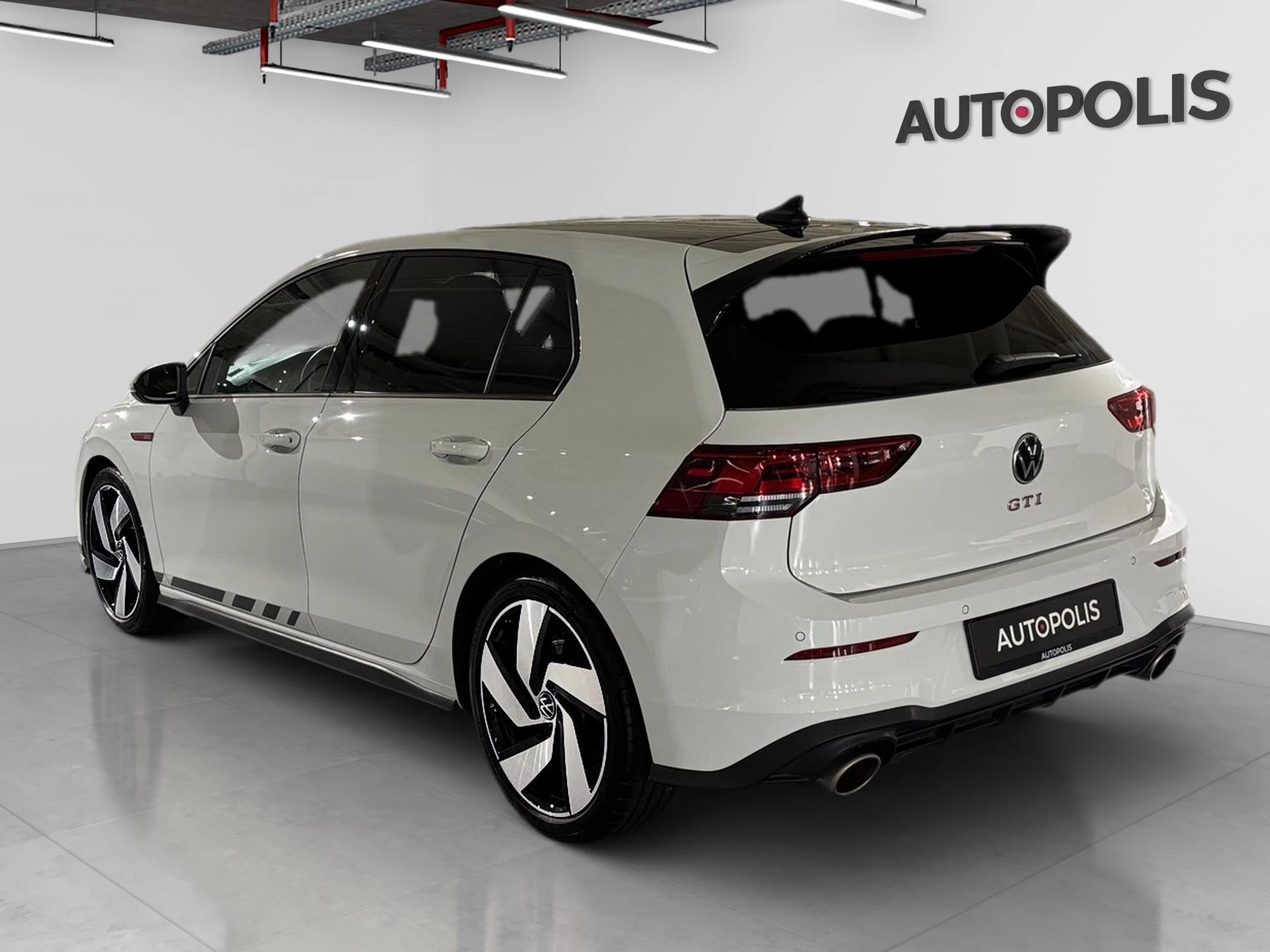 Volkswagen-Golf-image-12