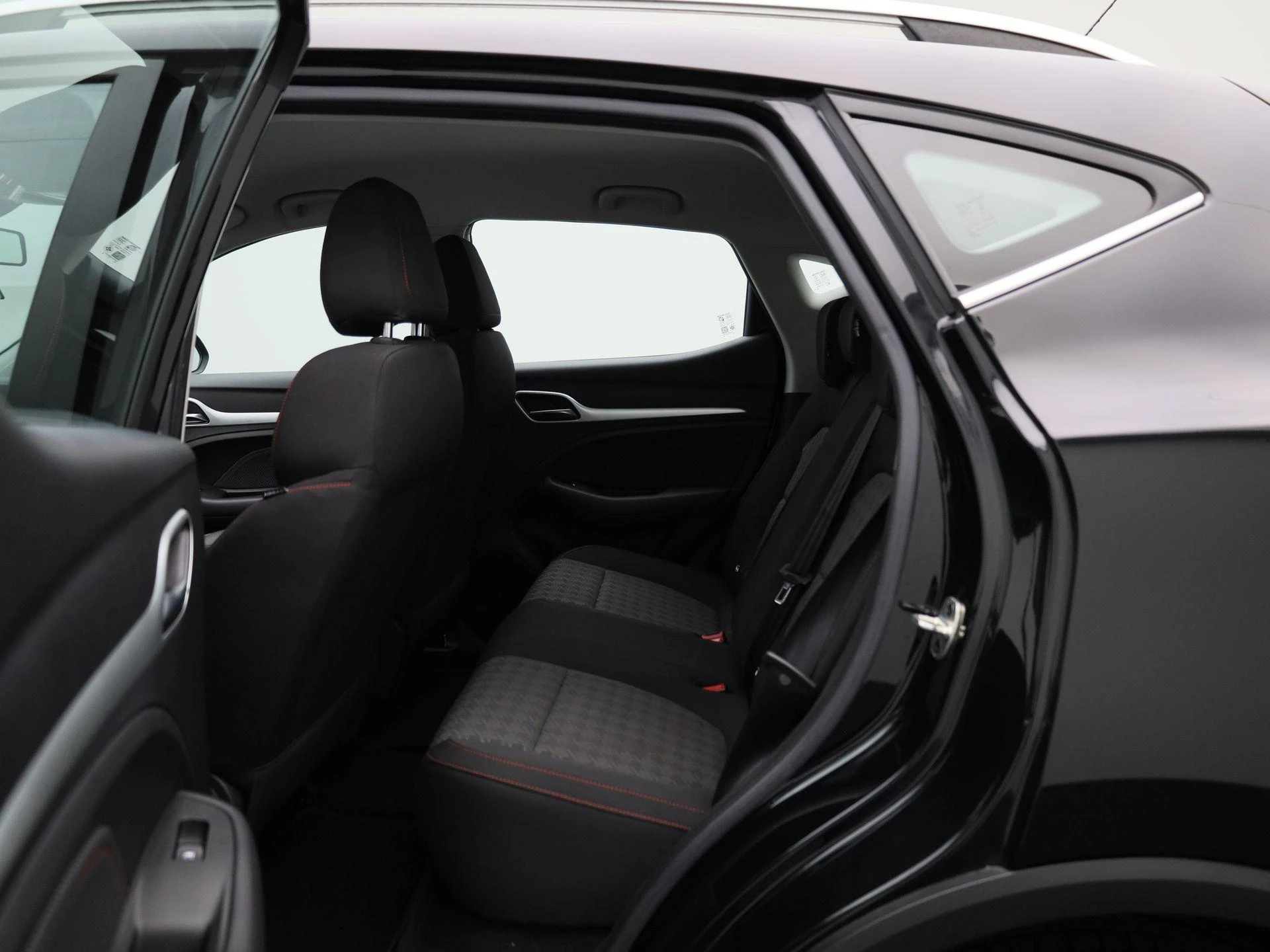 MG-ZS EV-image-9