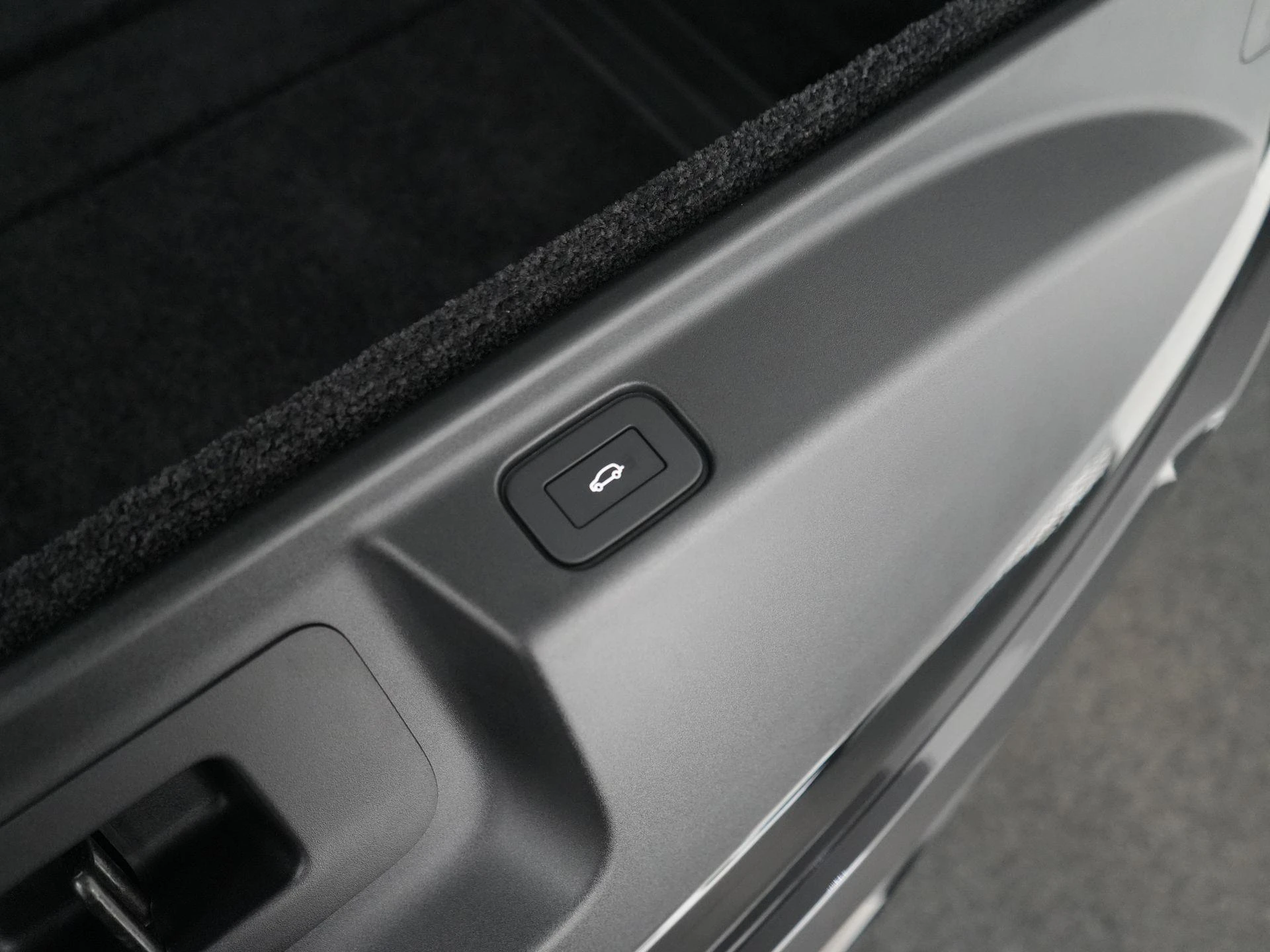 Land Rover-Range Rover-image-54