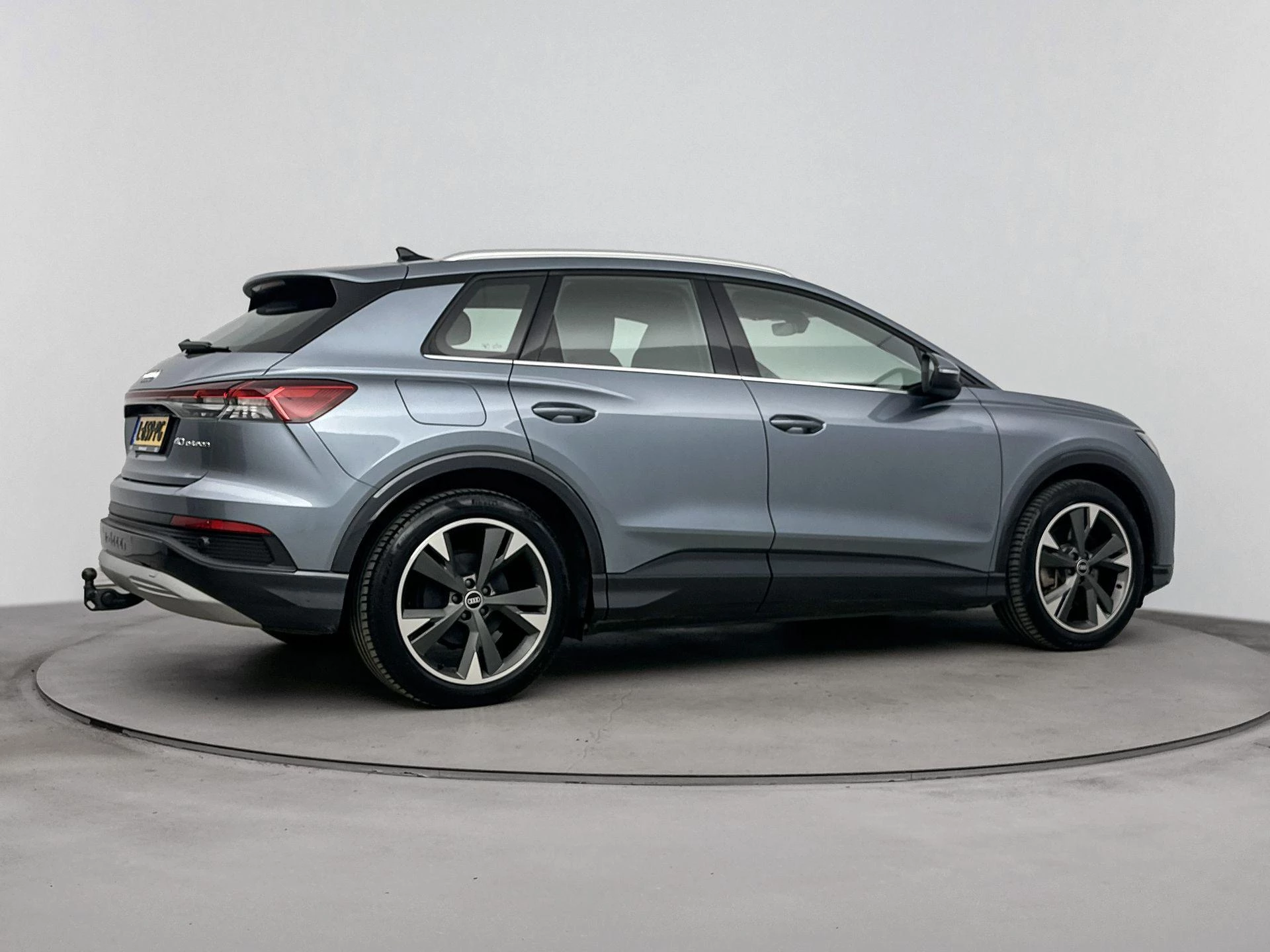 Audi-Q4 e-tron-image-4