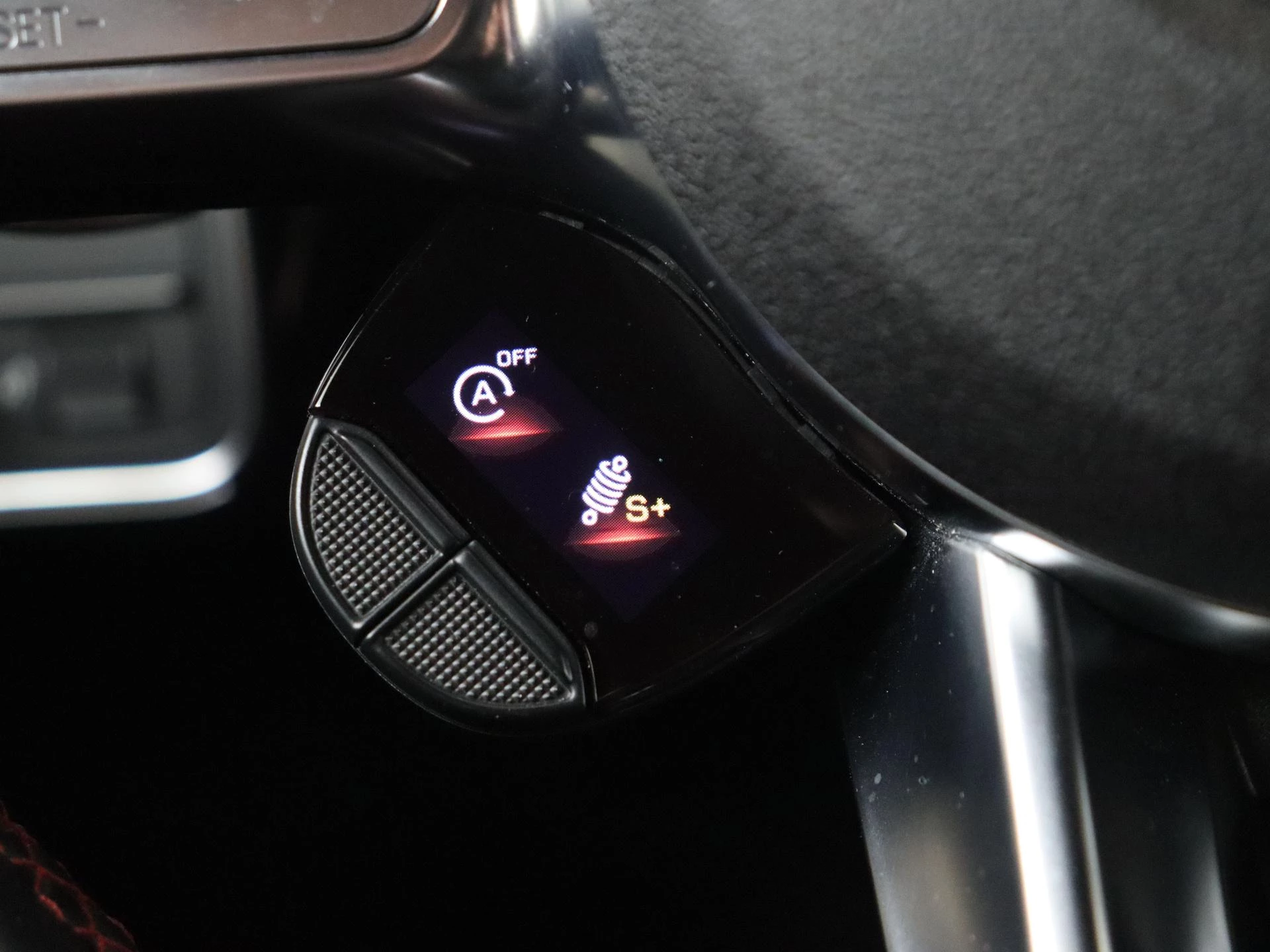 Mercedes-Benz-A-Klasse-image-20