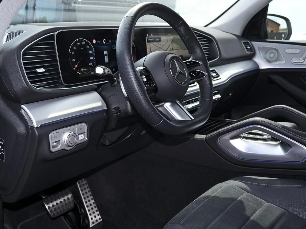 Mercedes-Benz-GLE 300 d-image-9