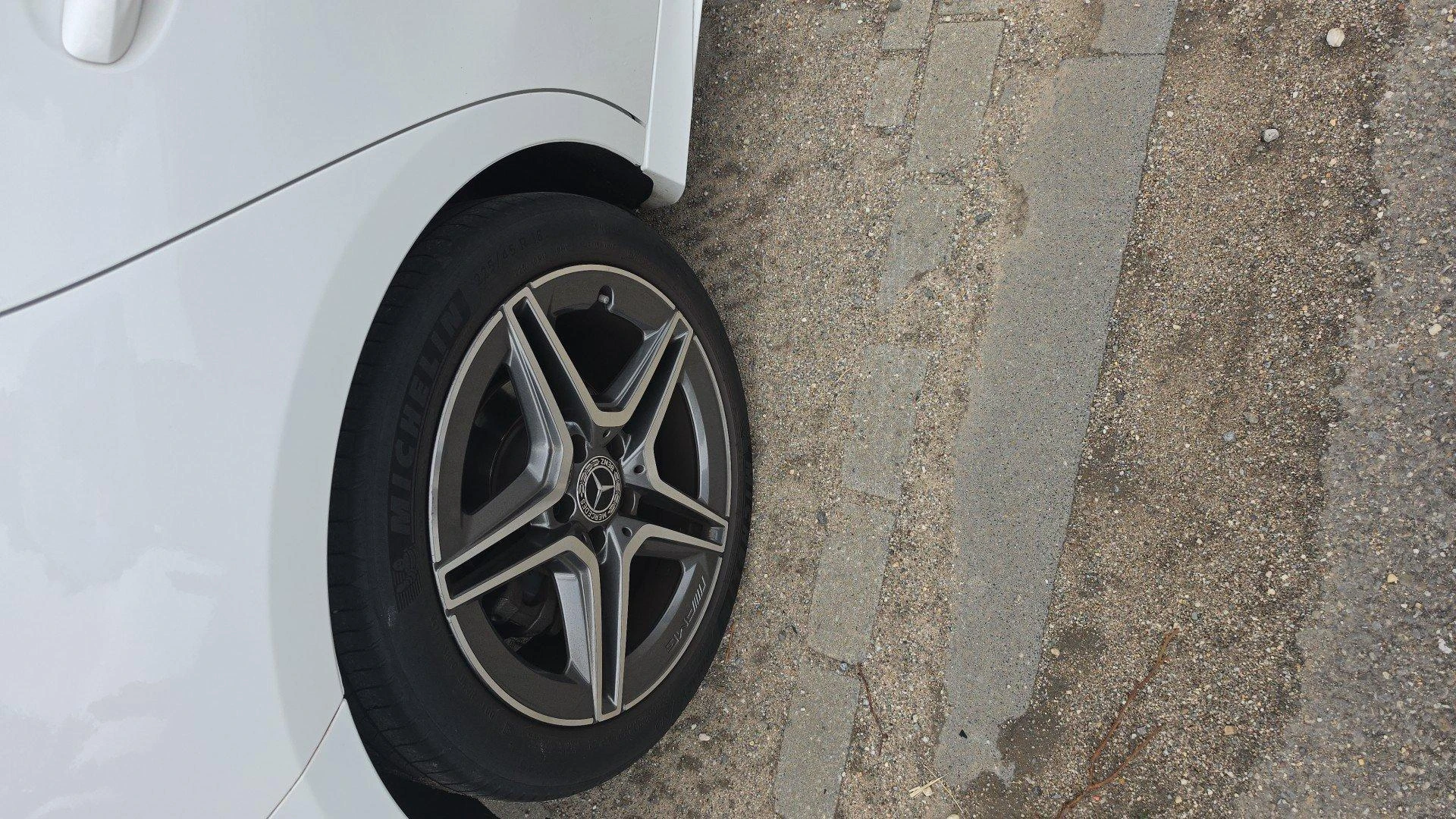 Mercedes-Benz-A-Klasse-image-19