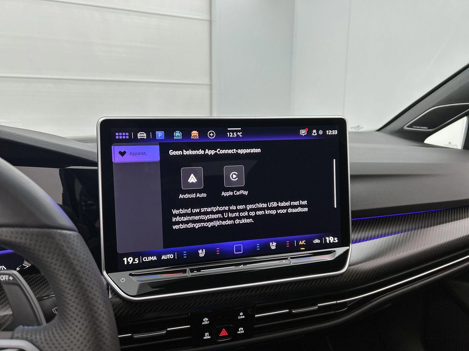 Volkswagen-Golf-image-10