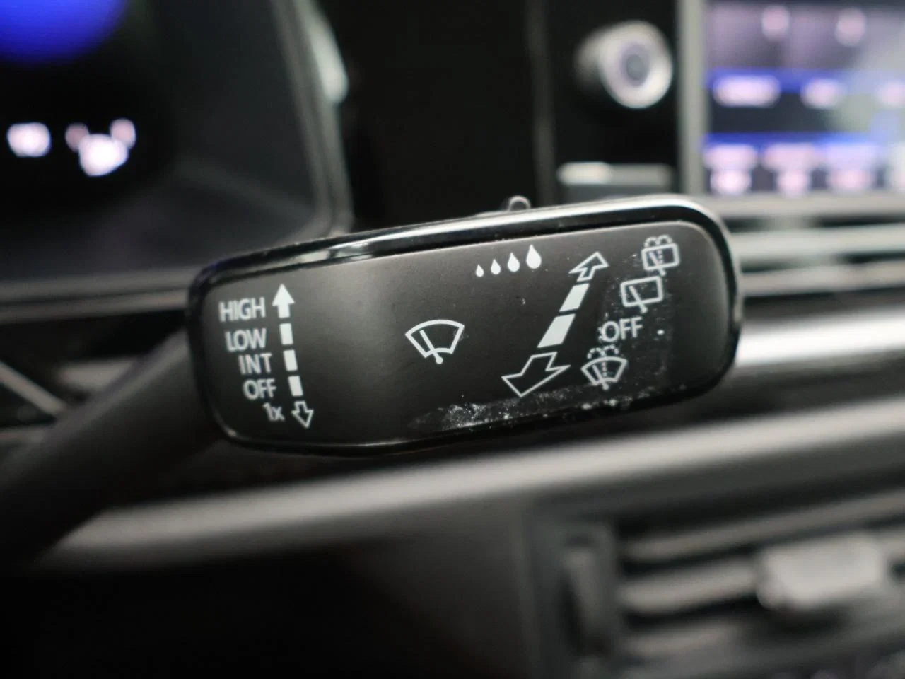 Volkswagen-Polo-image-21