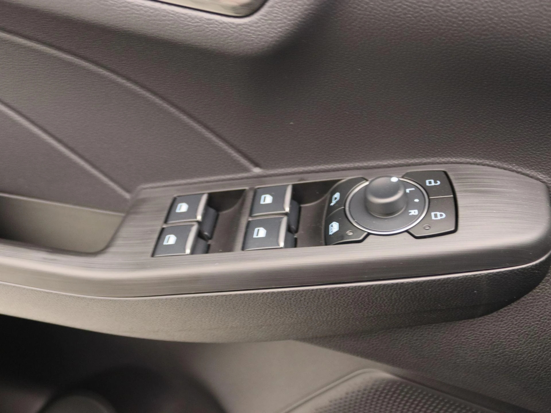 Ford-Kuga-image-21
