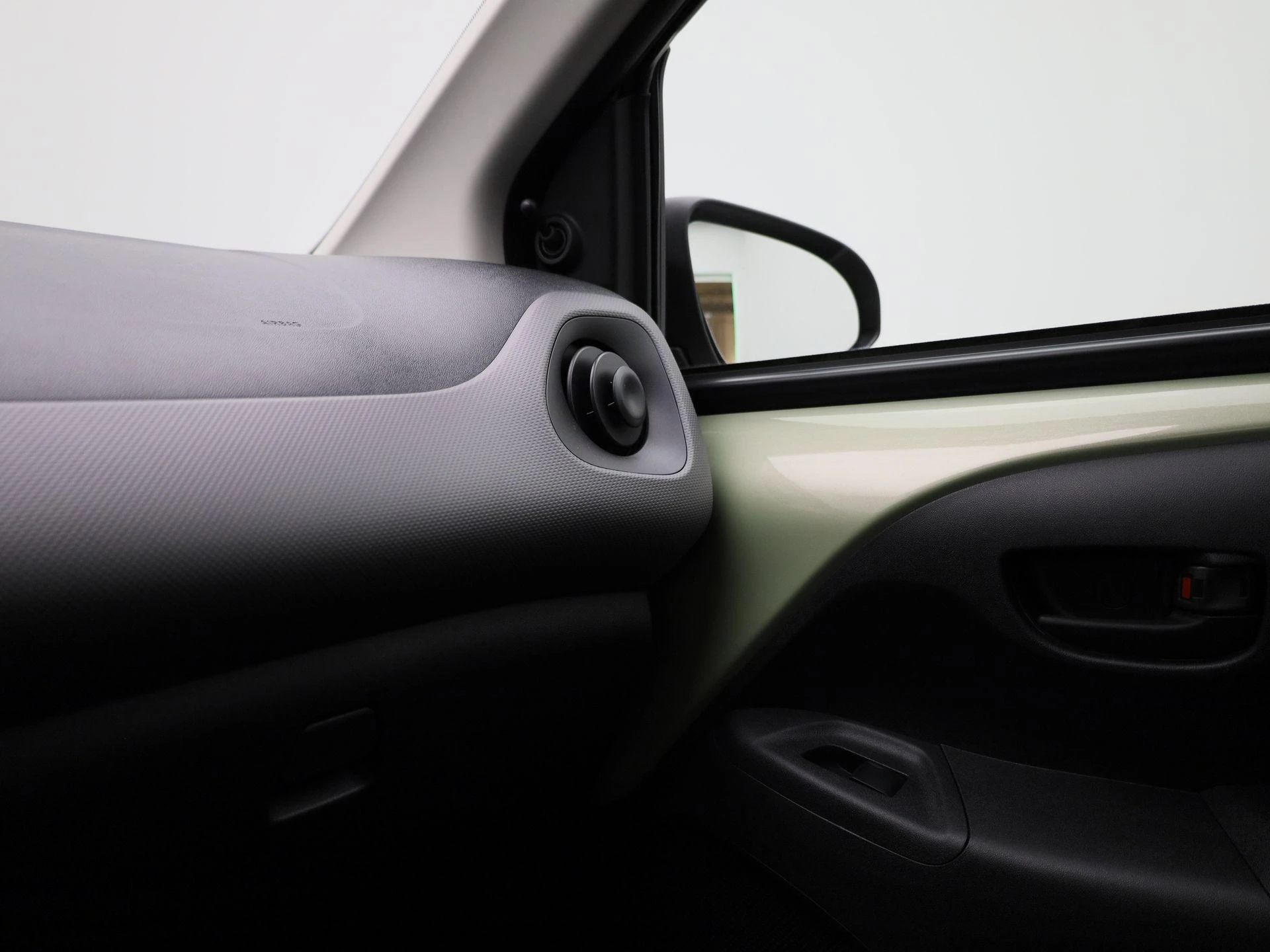 Peugeot-108-image-22