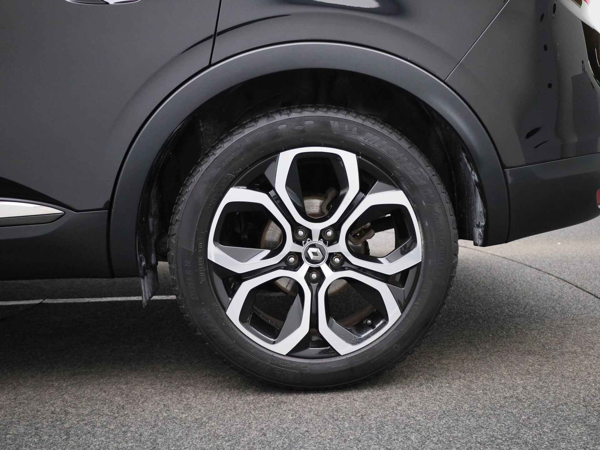 Renault-Arkana-image-13