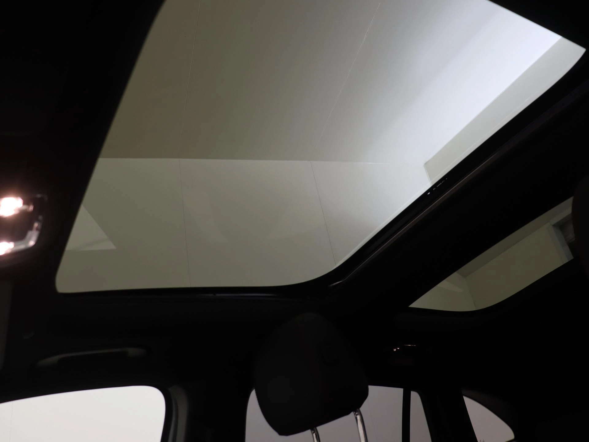 Mercedes-Benz-GLA-image-27
