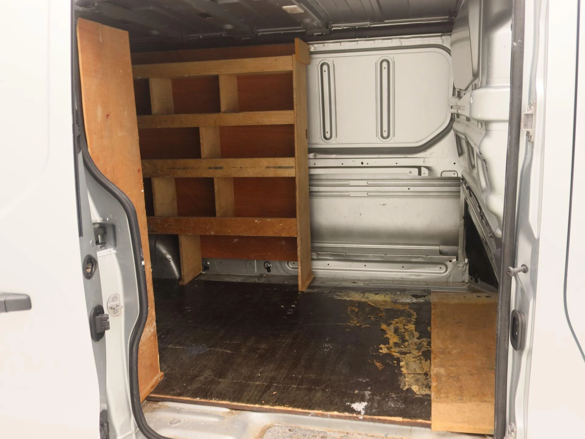 Opel-Vivaro-image-21