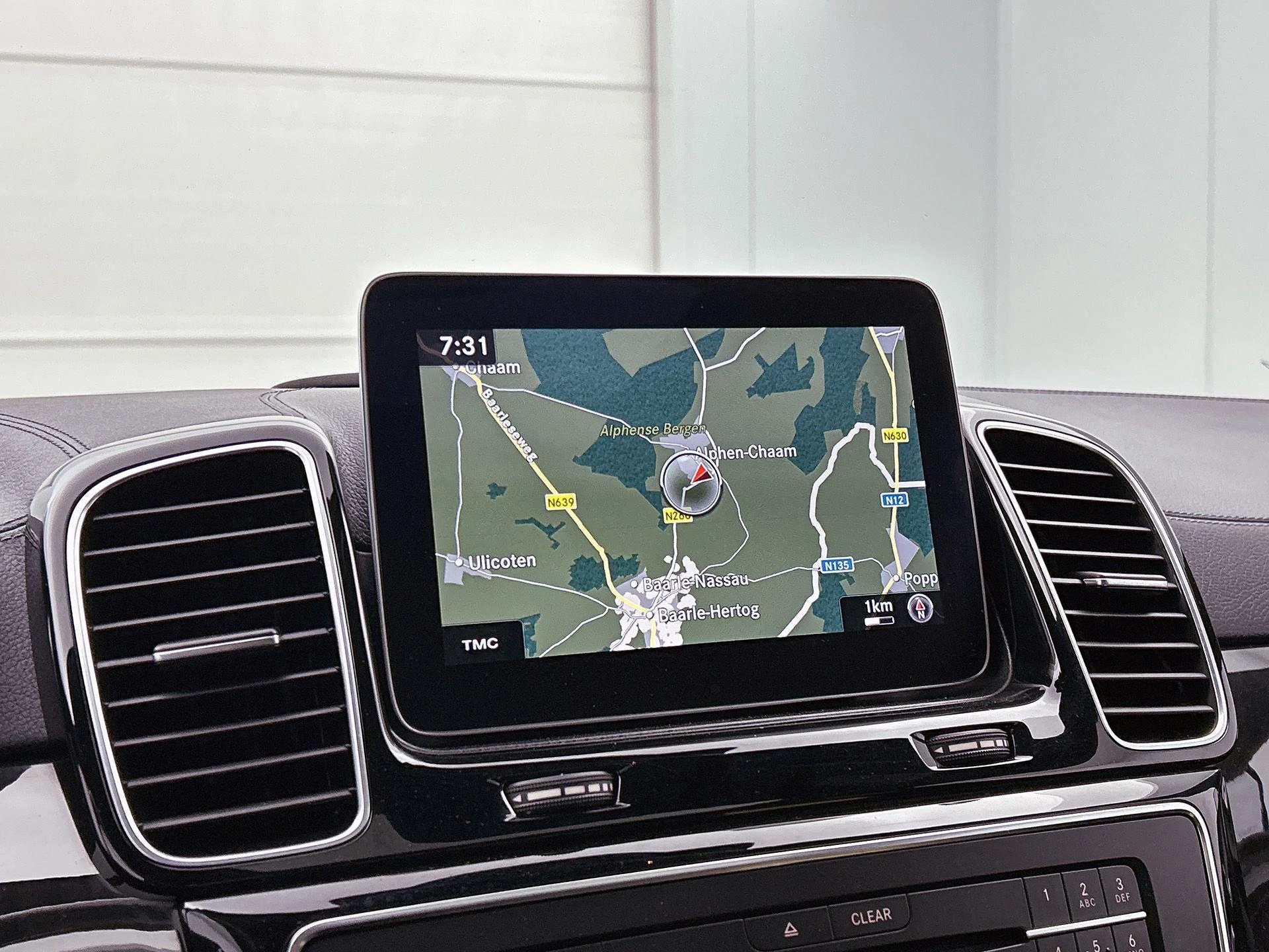 Mercedes-Benz-GLE-image-39