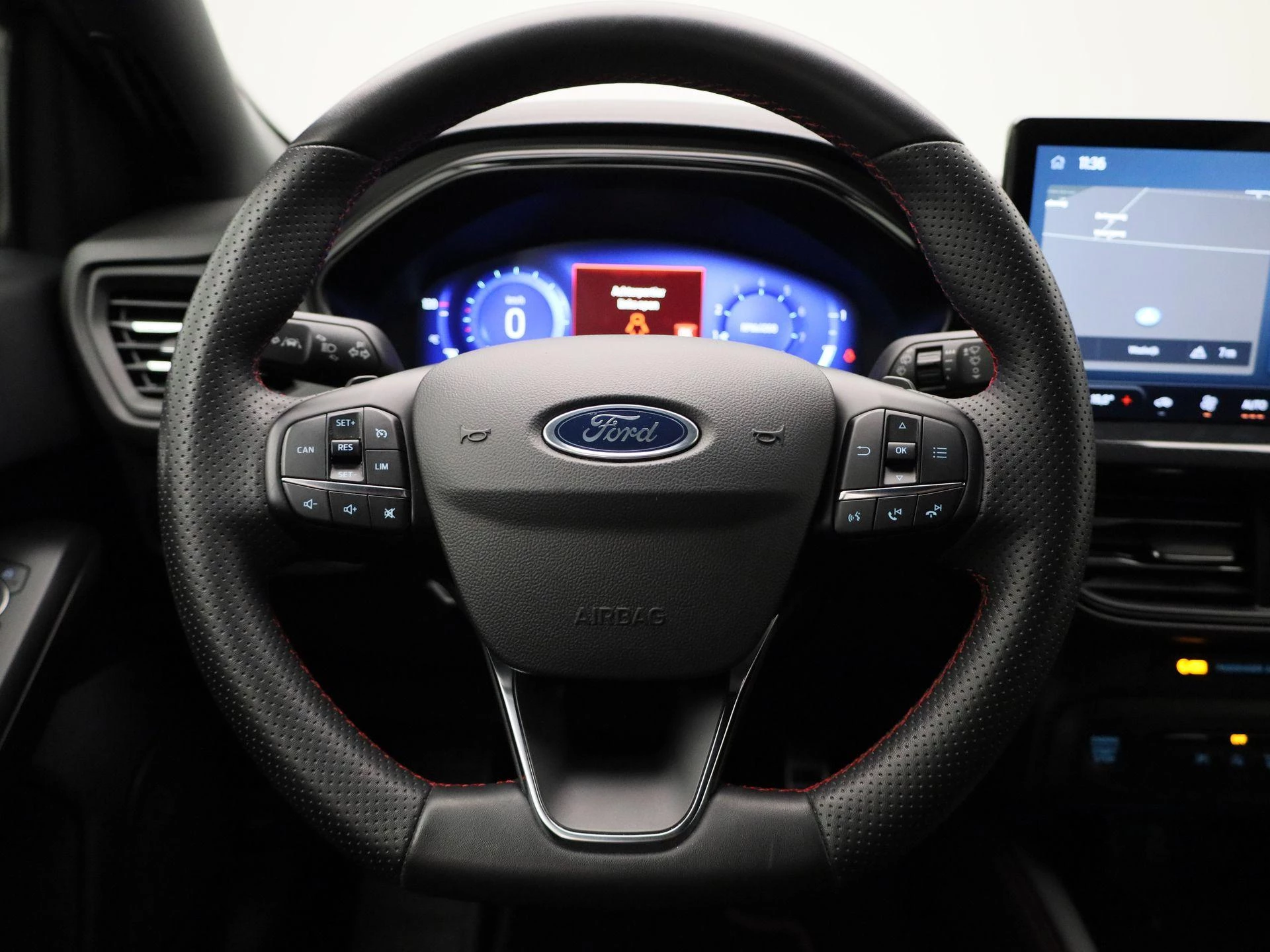 Ford Focus Wagon 1.0 EcoBoost Hybrid ST Line X