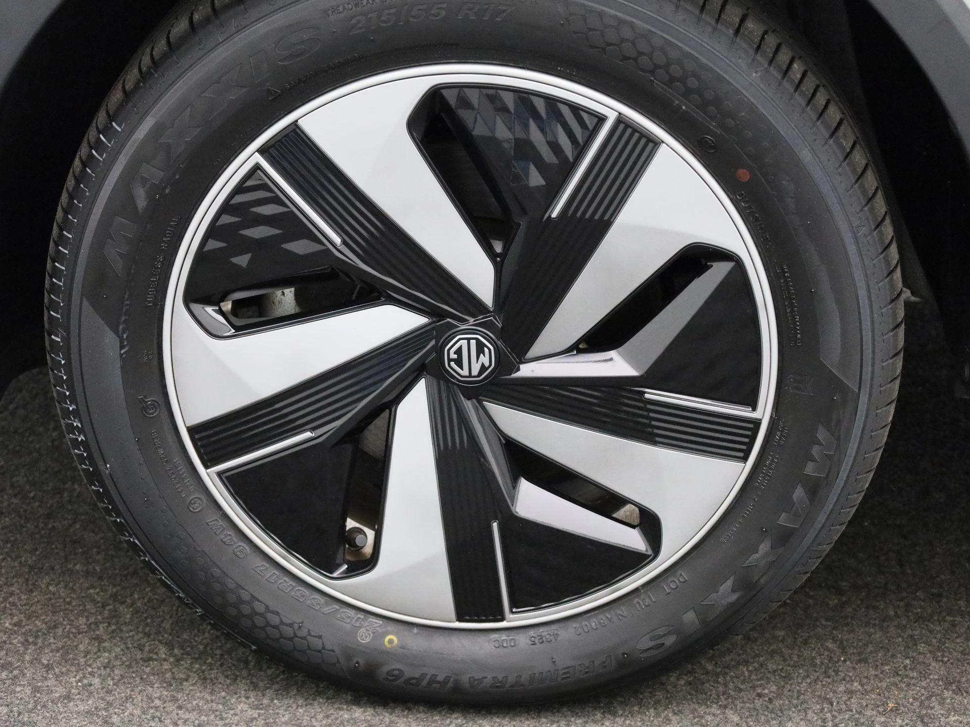 MG-ZS EV-image-12
