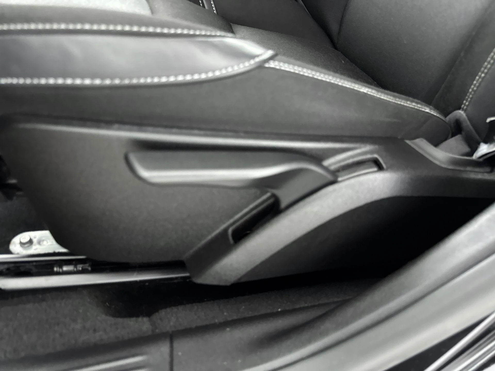 Volvo-V40-image-17