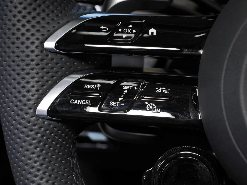 Mercedes-AMG-E-Klasse 53 AMG-image-9
