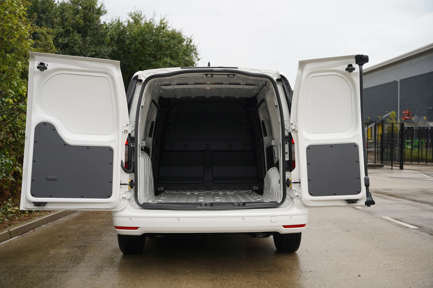 Volkswagen-Caddy-image-29