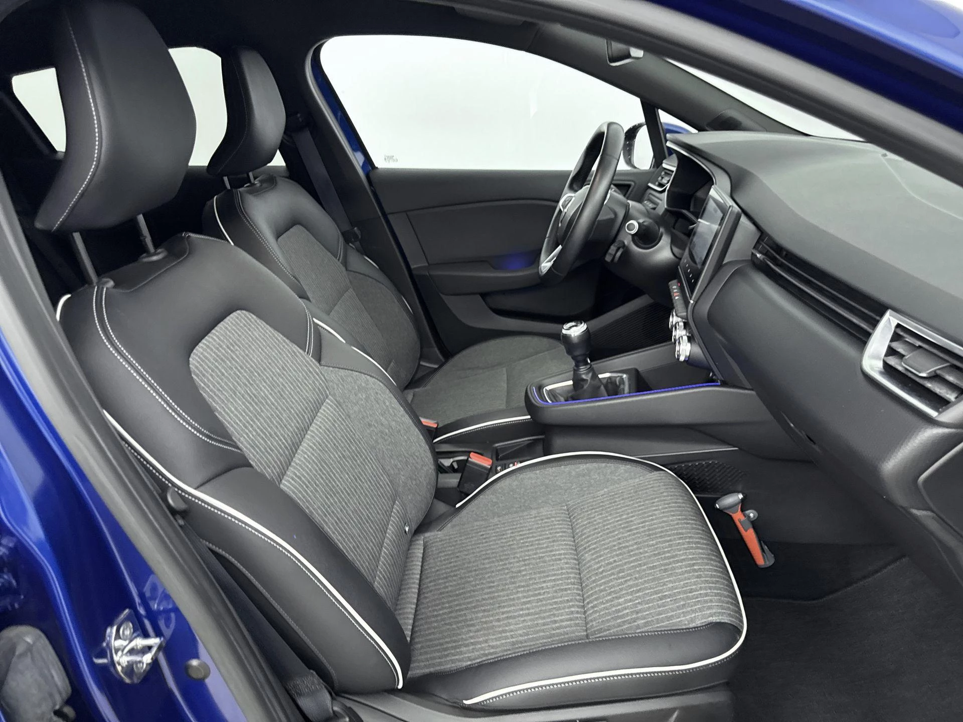 Renault-Clio-image-26