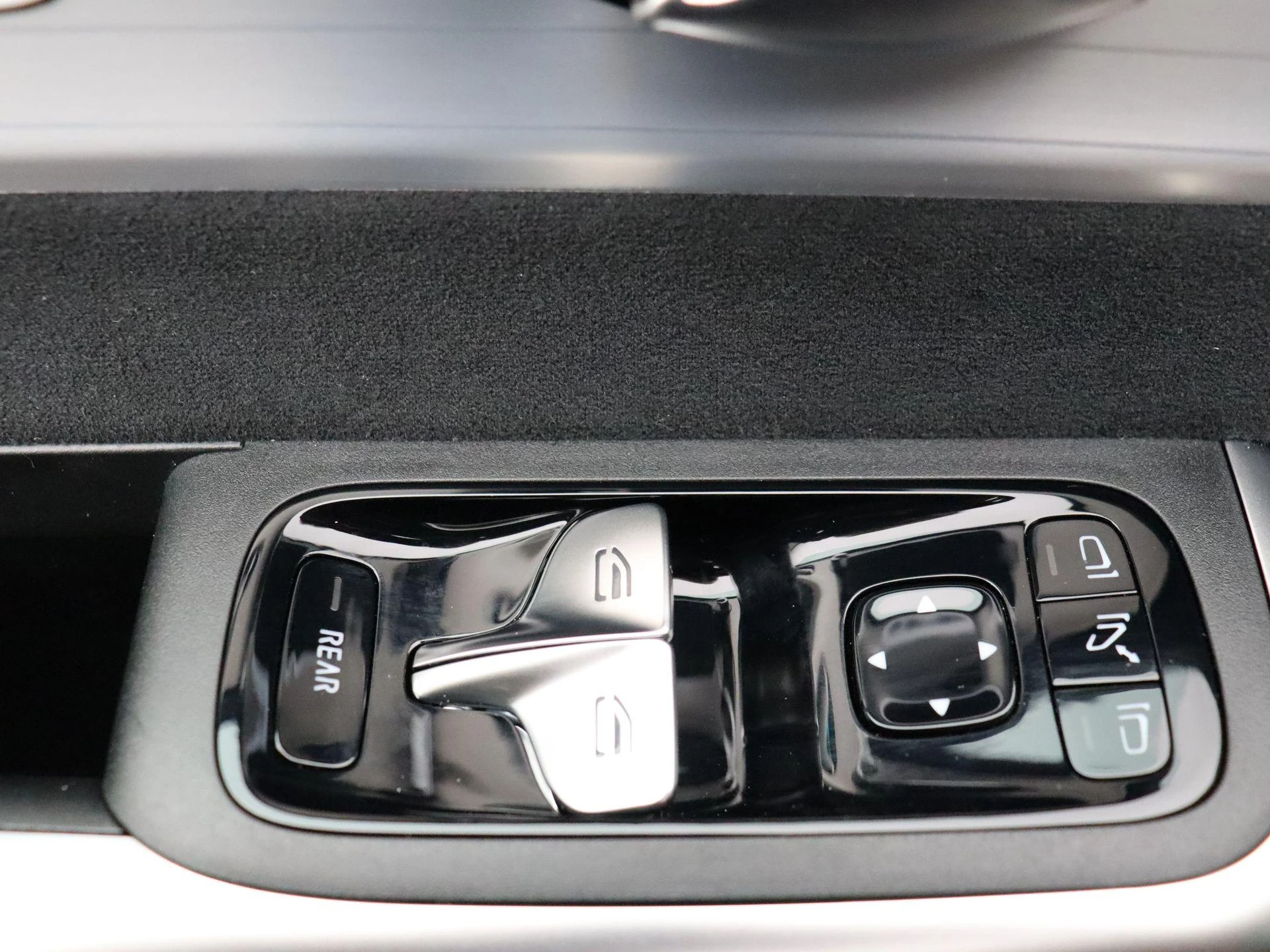 Mercedes-Benz-CLA-image-9