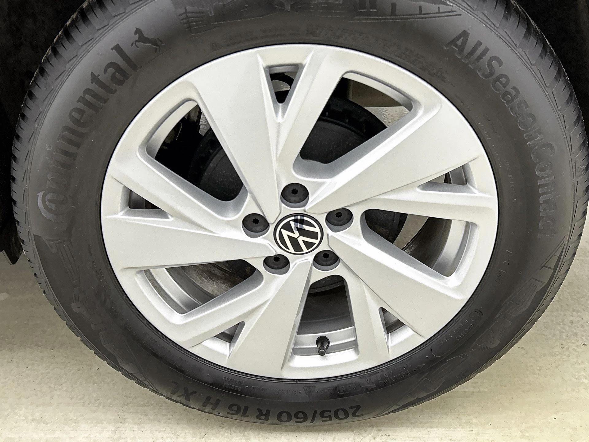 Volkswagen-Taigo-image-28