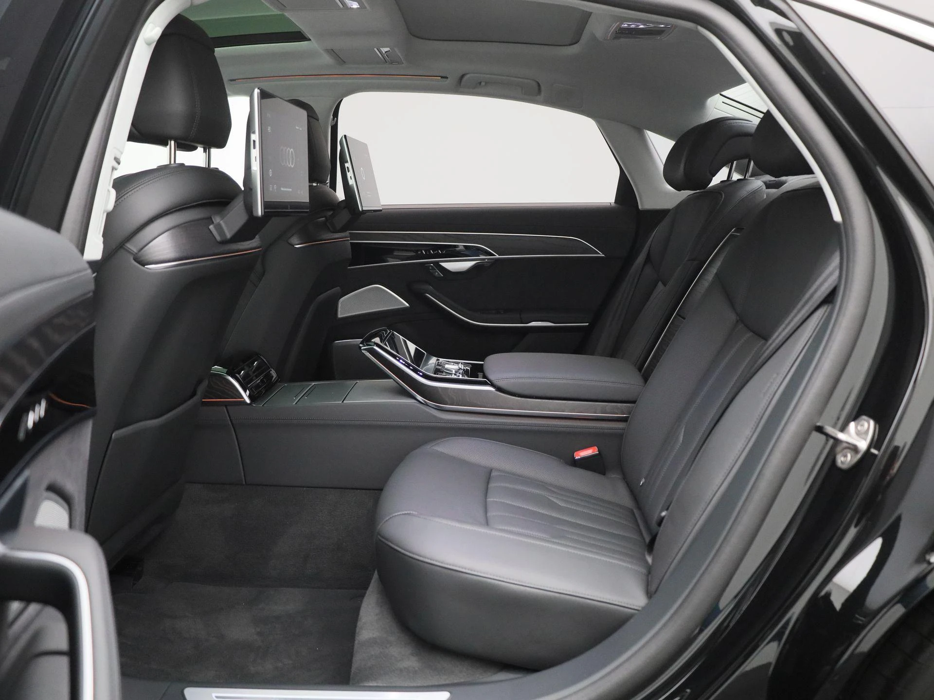 Audi-A8-image-12