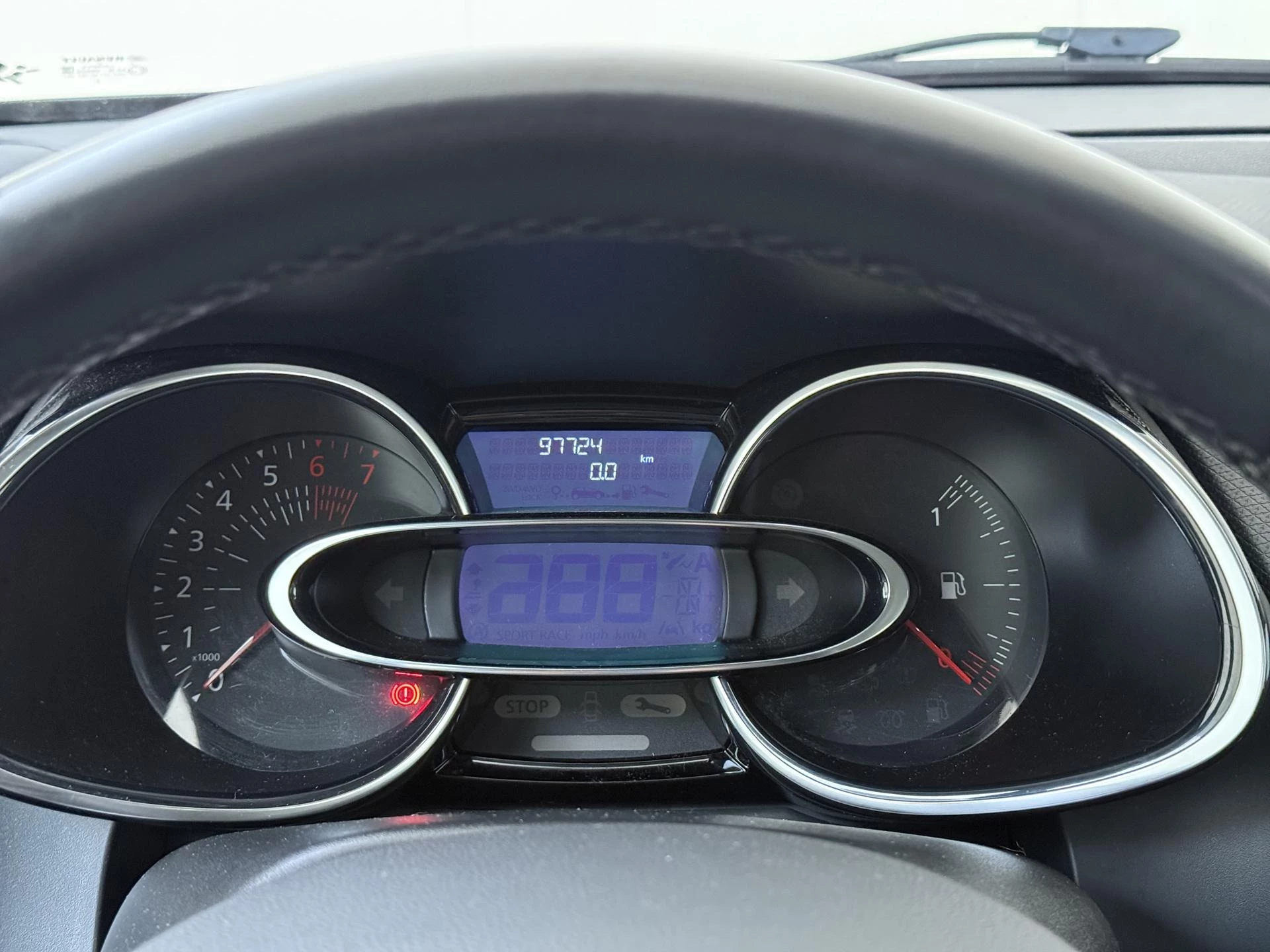 Renault-Clio-image-11